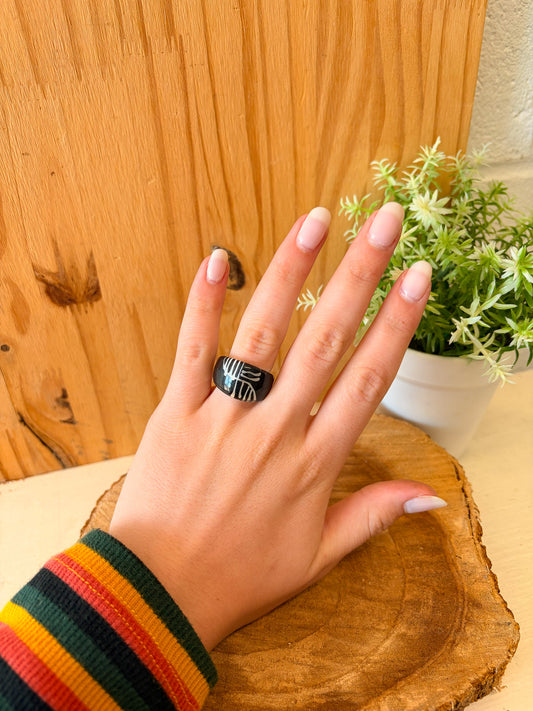 Black & White Statement Ring : Size 7.5
