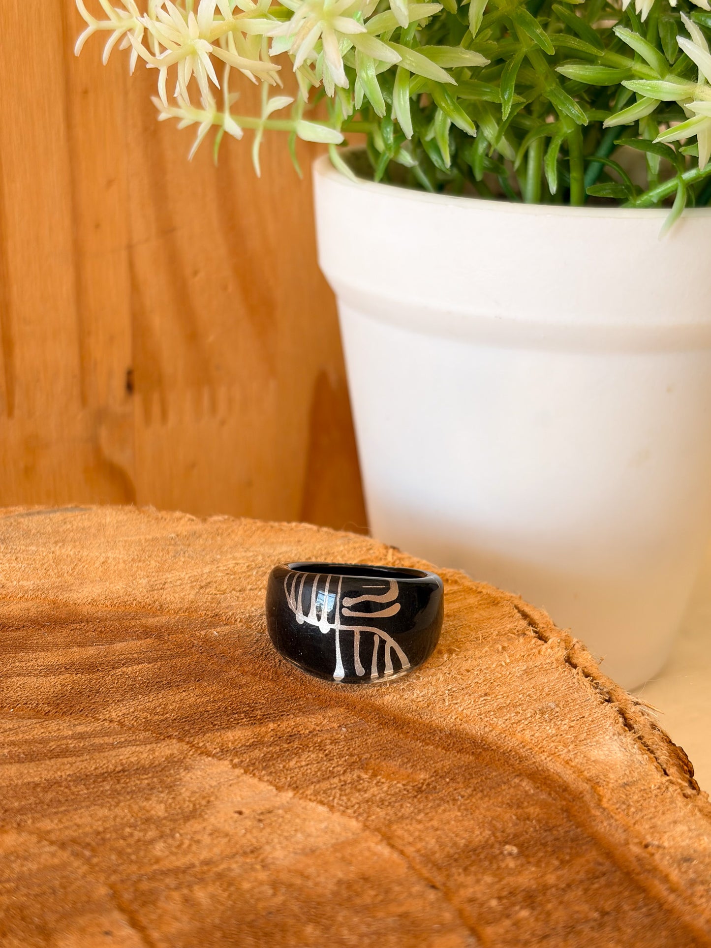 Black & White Statement Ring : Size 7.5