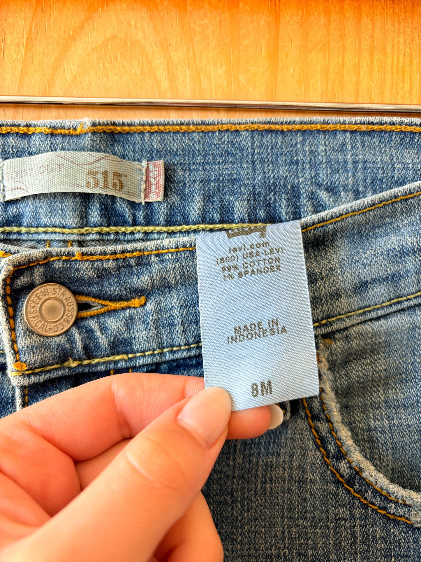 '06 Boot Cut Levi's : 8M