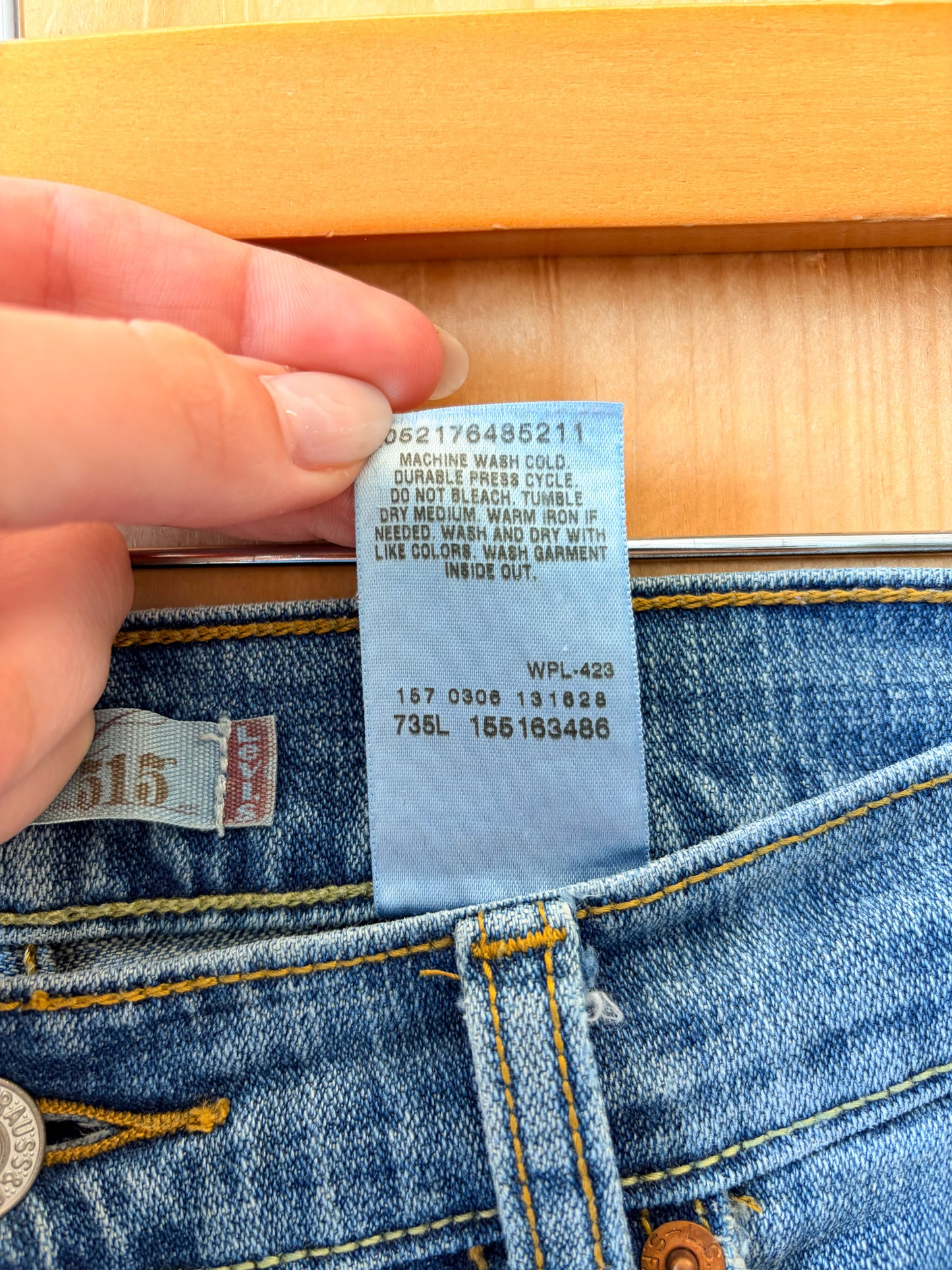 '06 Boot Cut Levi's : 8M