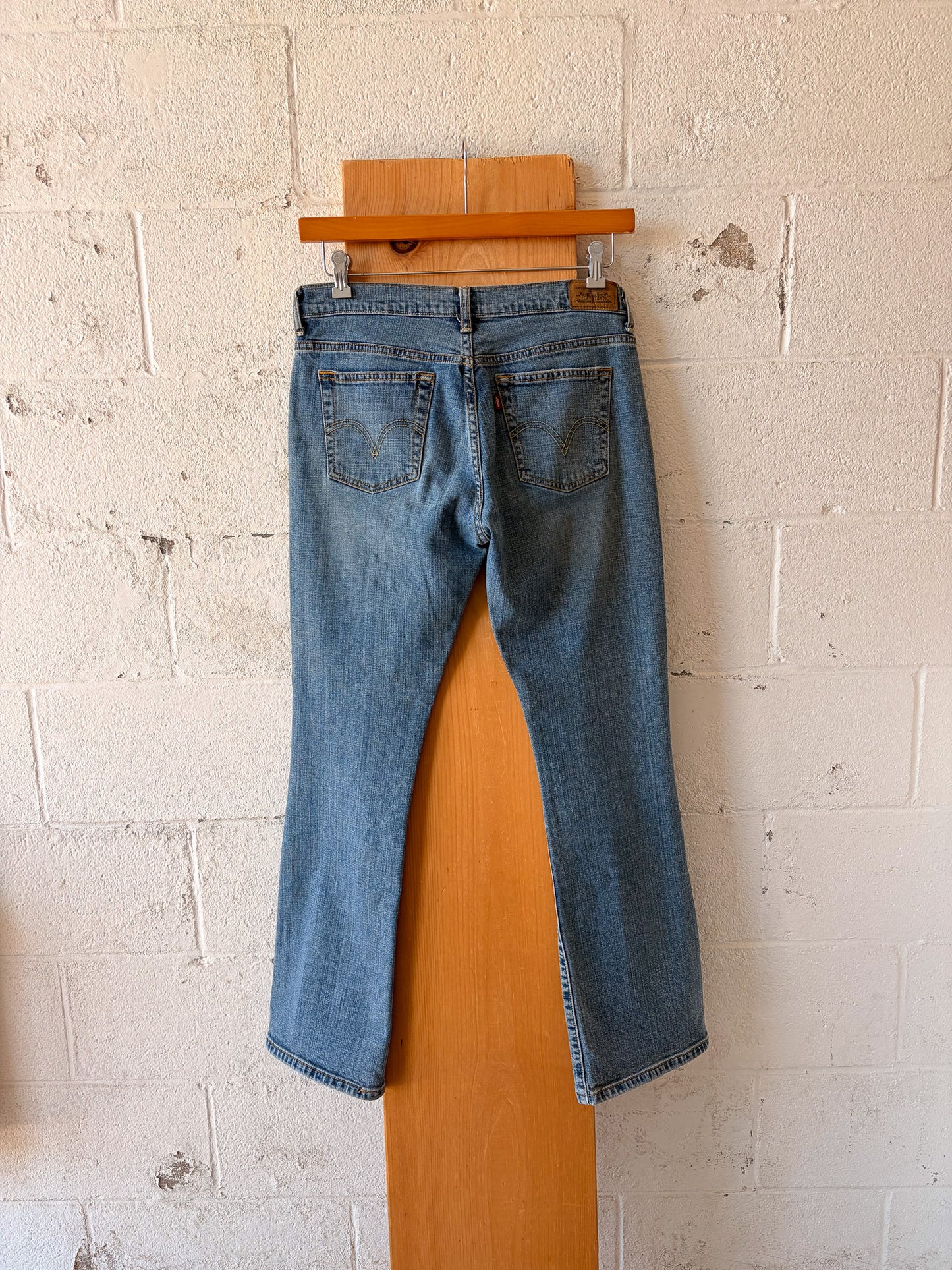 '06 Boot Cut Levi's : 8M