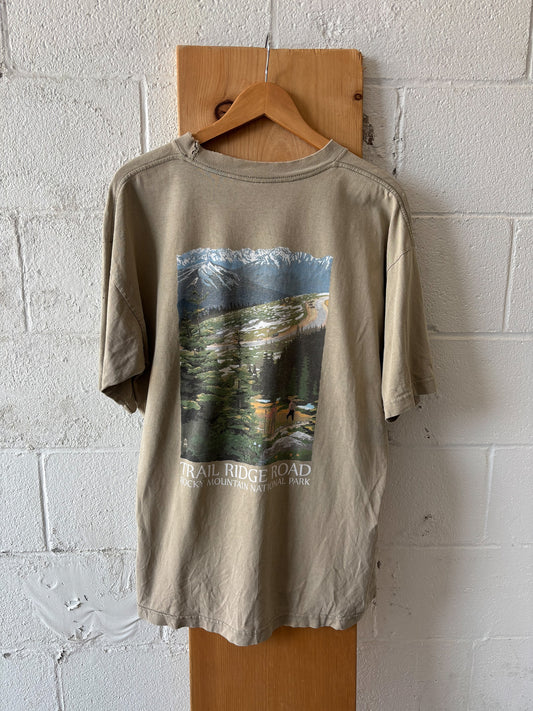 Thrashed Vtg Rocky Mountain Tee : XL