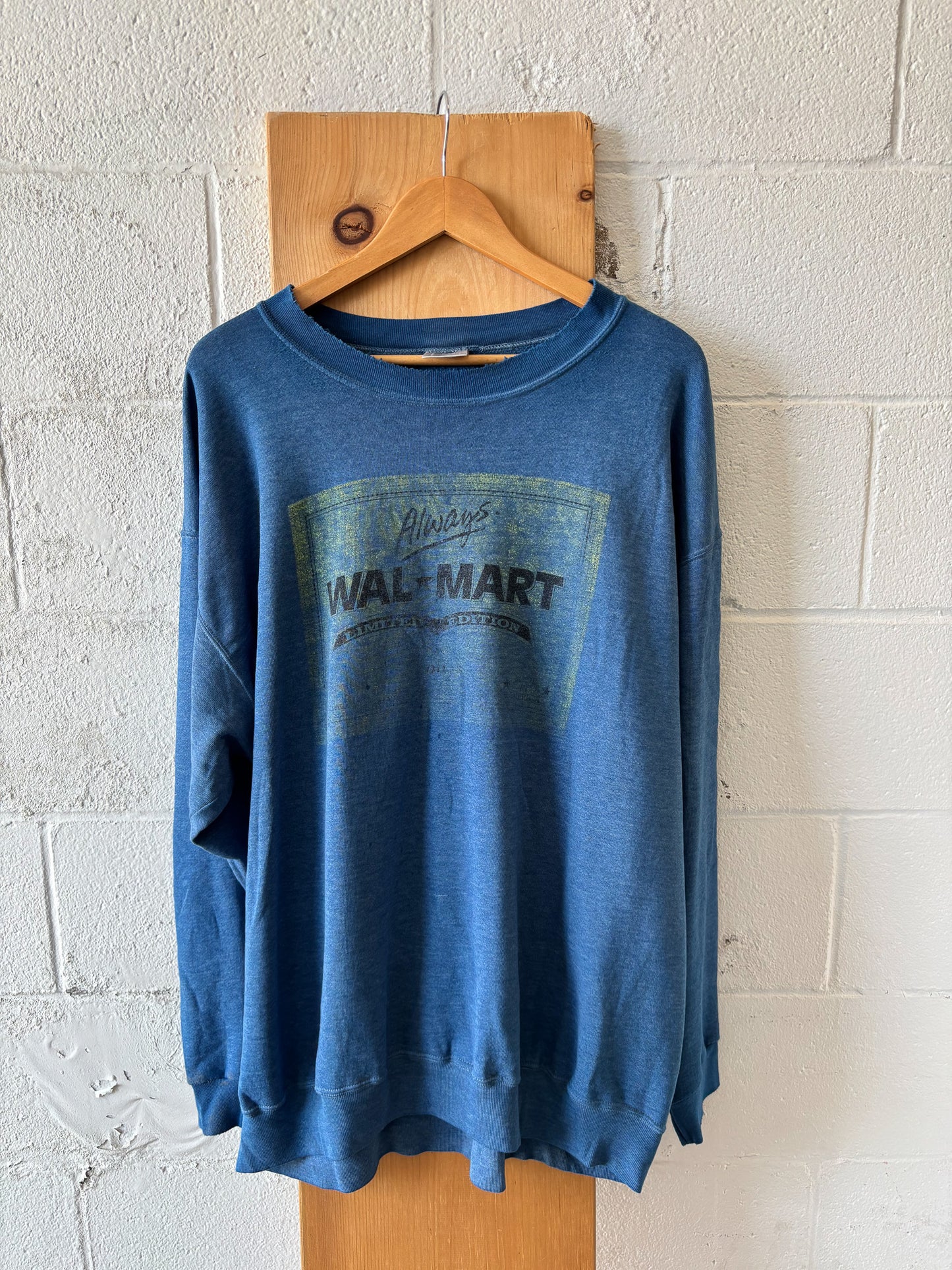 Vtg Thrashed Walmart Crew : XL