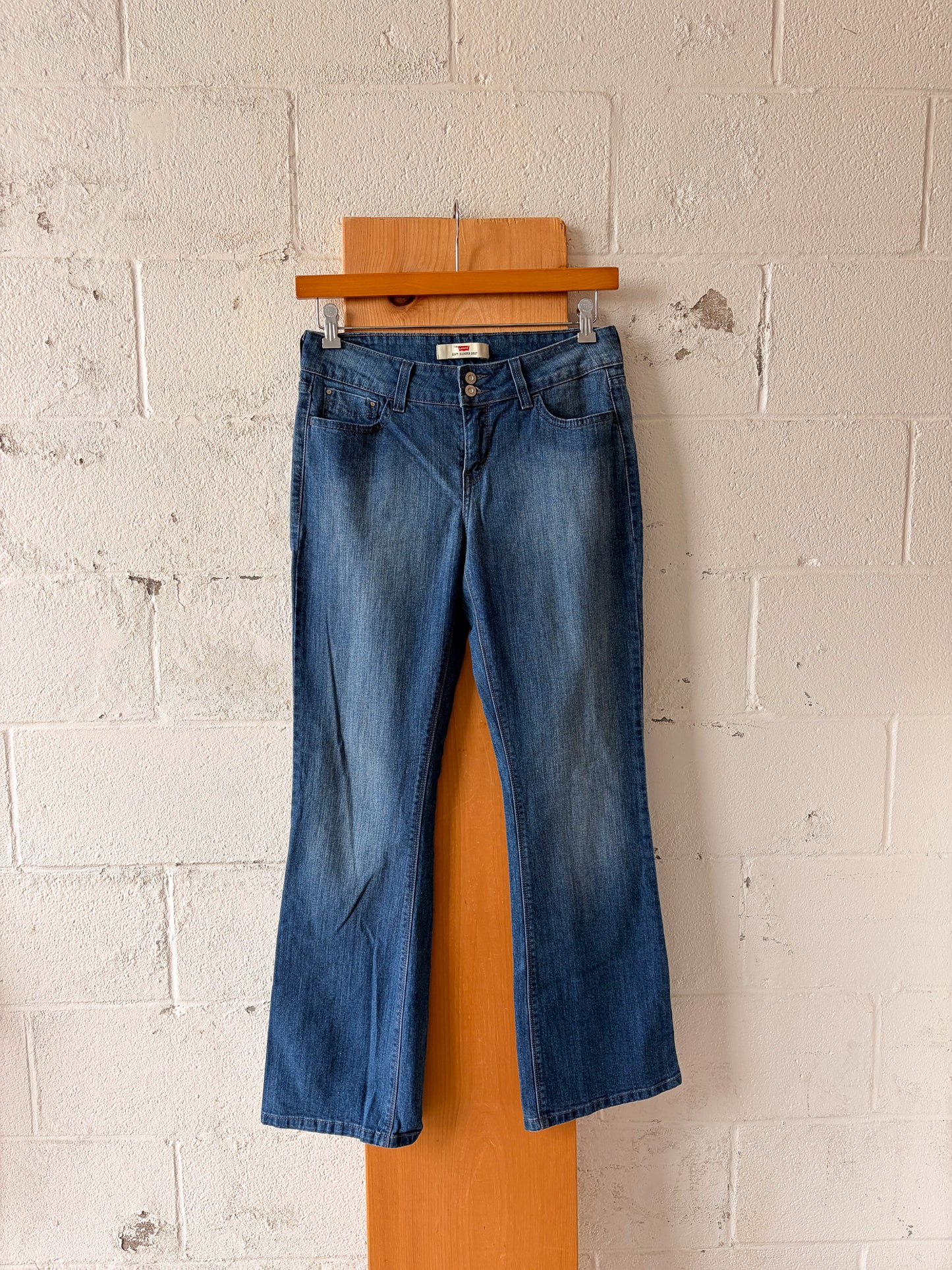 Levi's 526 Slender Boot Jeans : 32"W