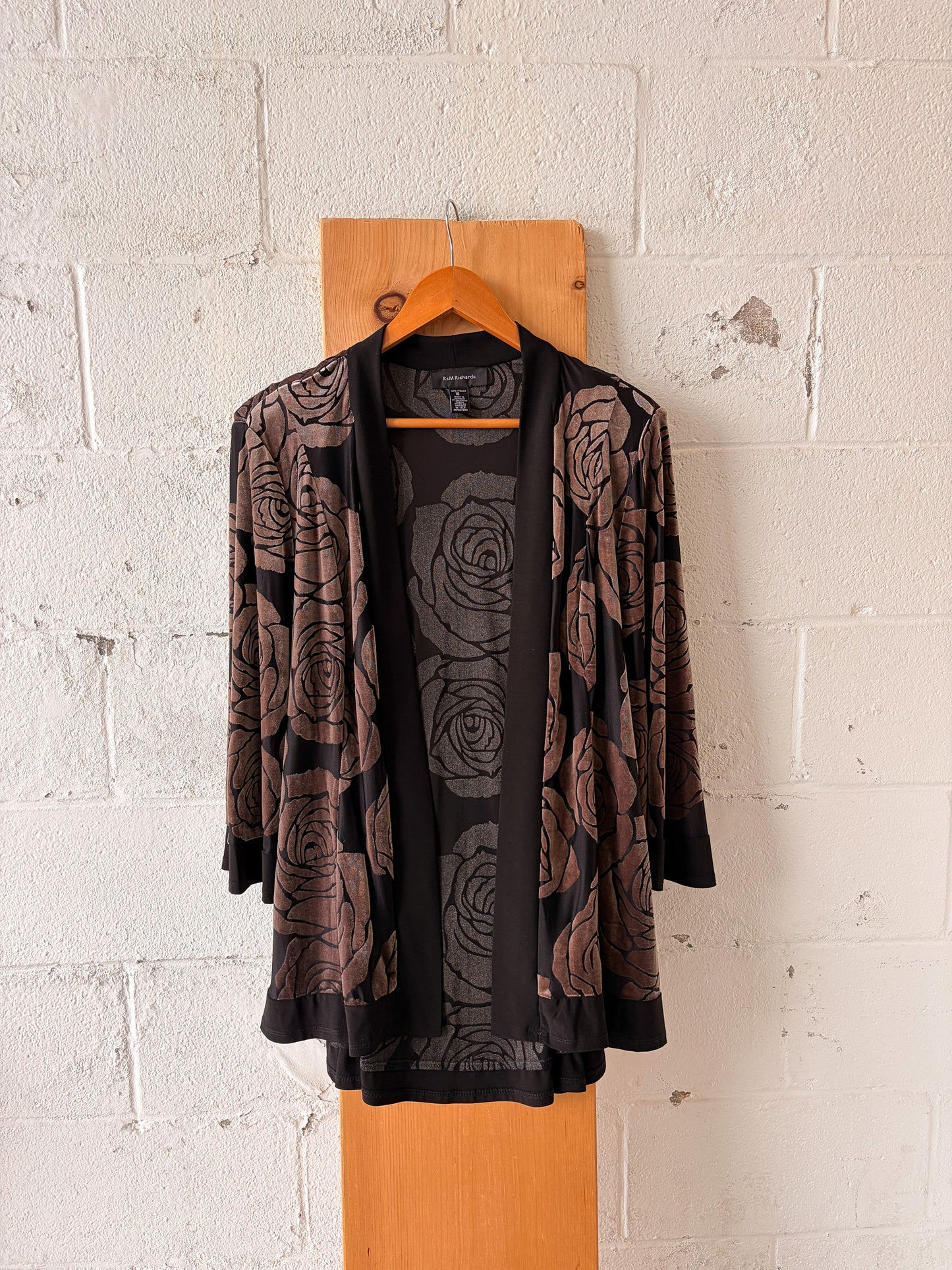 Velvet Rose Cardigan : 16