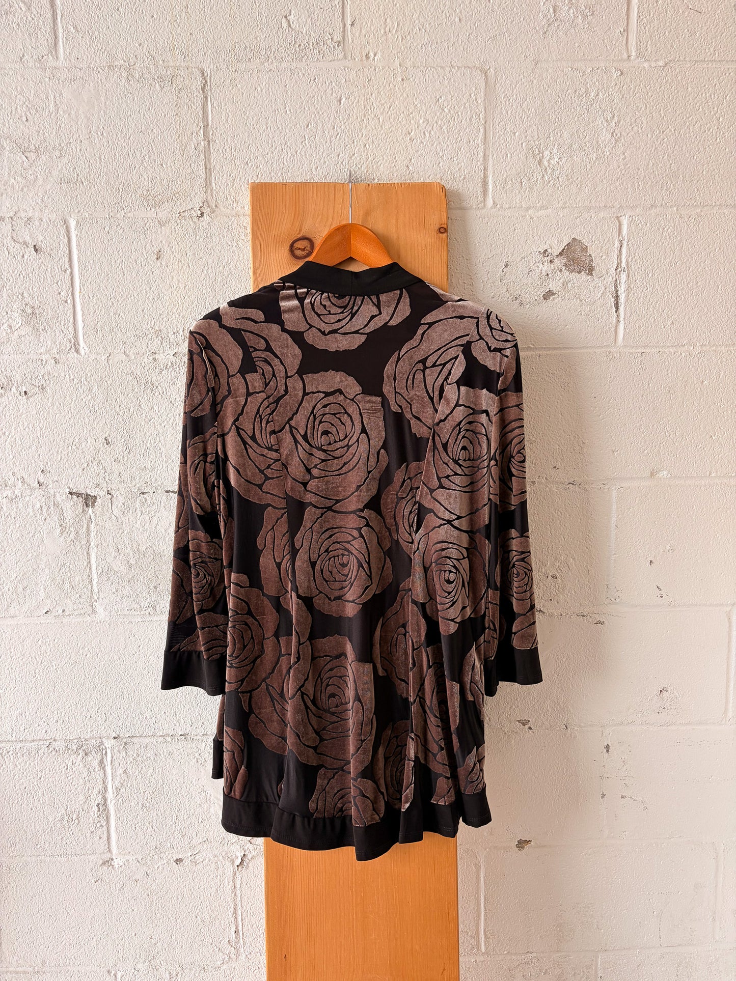 Velvet Rose Cardigan : 16