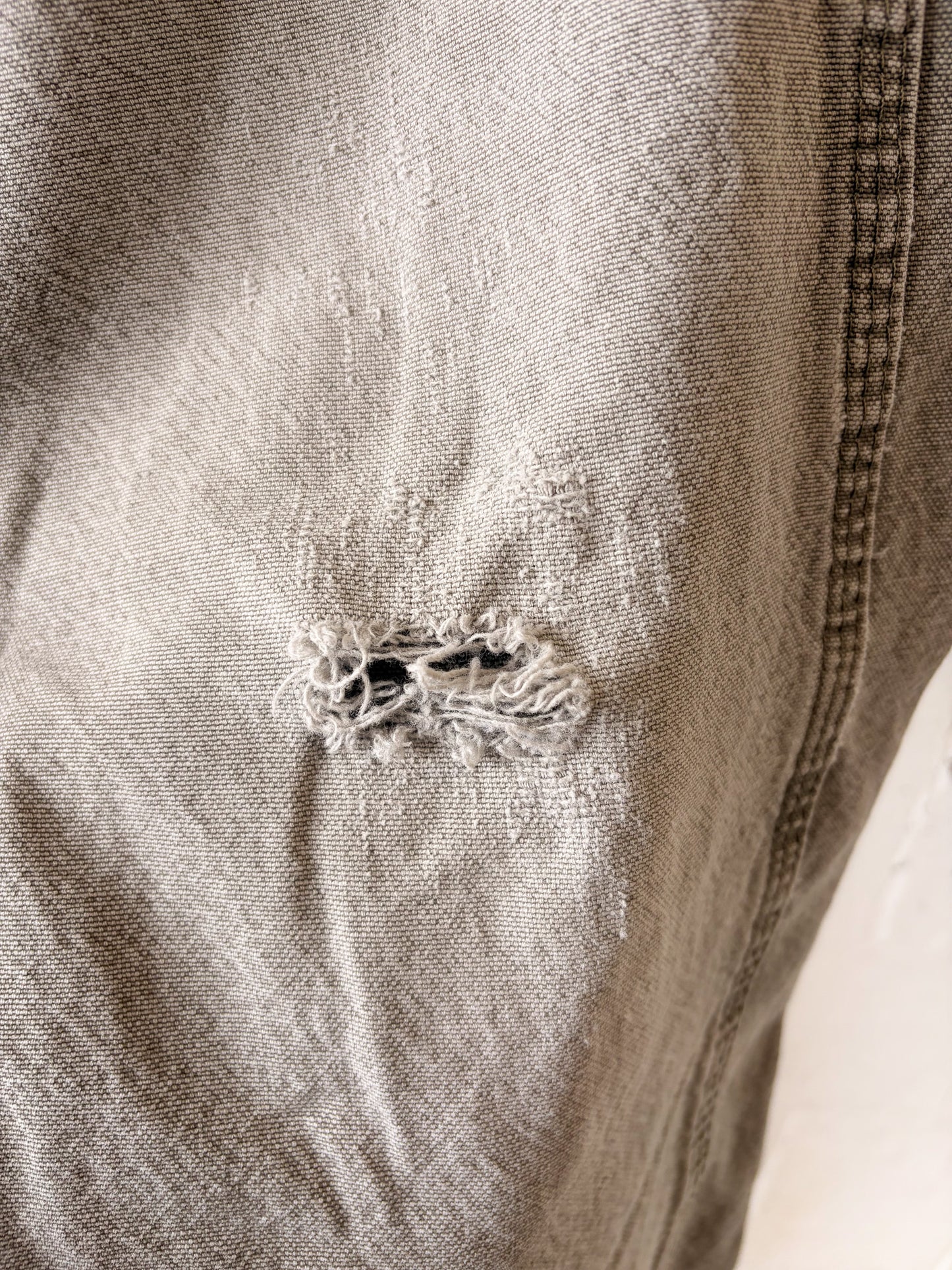 Distressed Gray Rustler Cargo Pants : 32x32