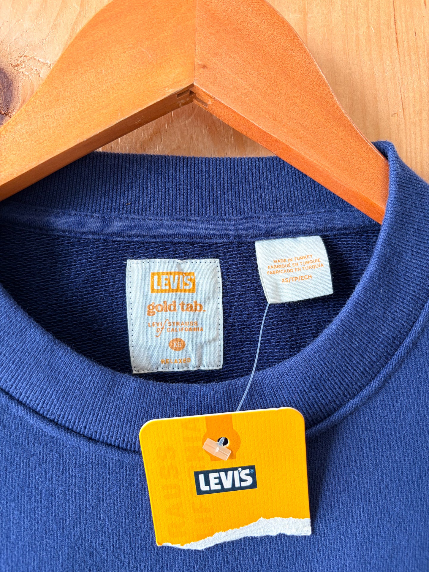 NWT Levi's Crew : XS