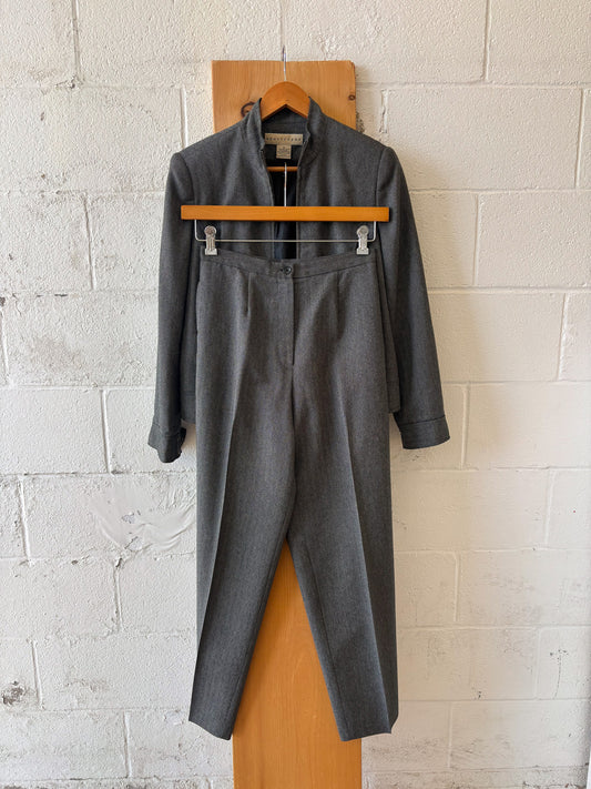 Vtg Gray Suit Set : 6
