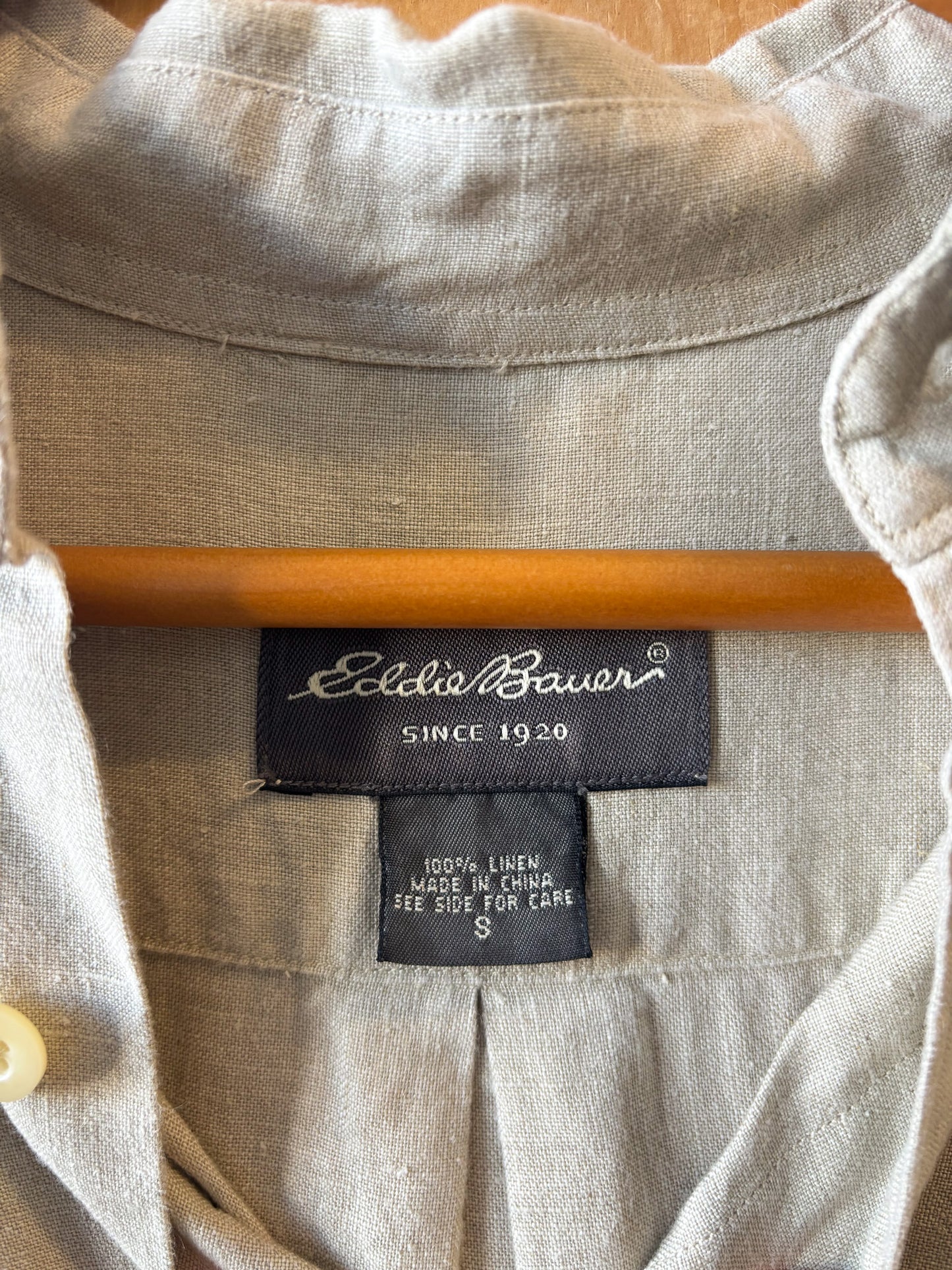 Eddie Bauer Linen Button Up: S