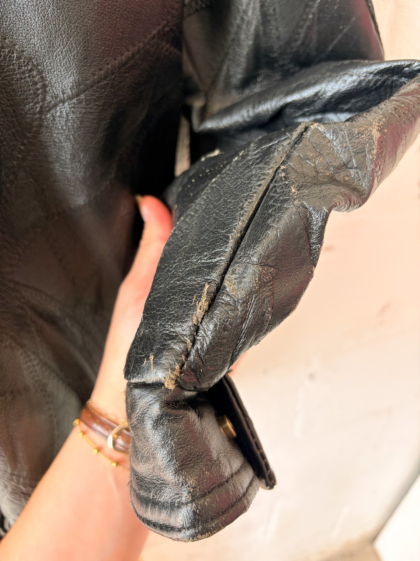 Navarre Leather Company Genuine Leather Bomber Jacket : M (Local Pick Up Only)
