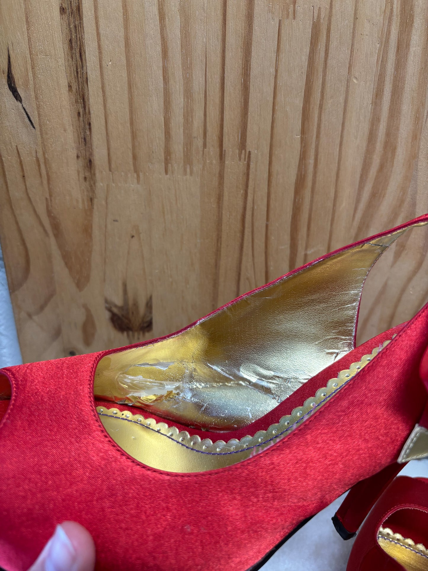 Red Bowl Heels : 9.5