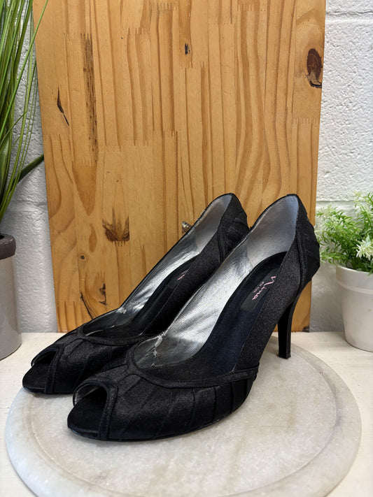 Black Open Toe Heels : 9.5