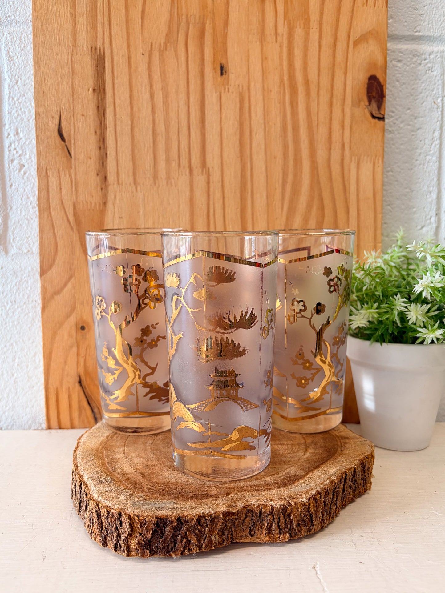 Vtg Set of Three Golden Etched Highball Glasses (Local Pick Up Only)