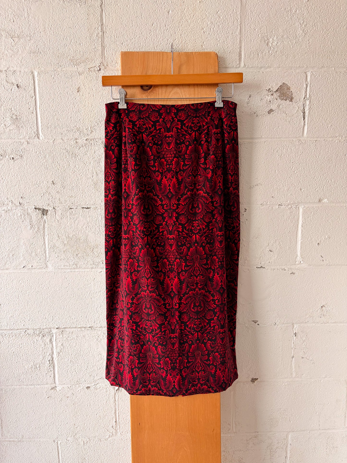 Black & Red Printed Skirt : 12