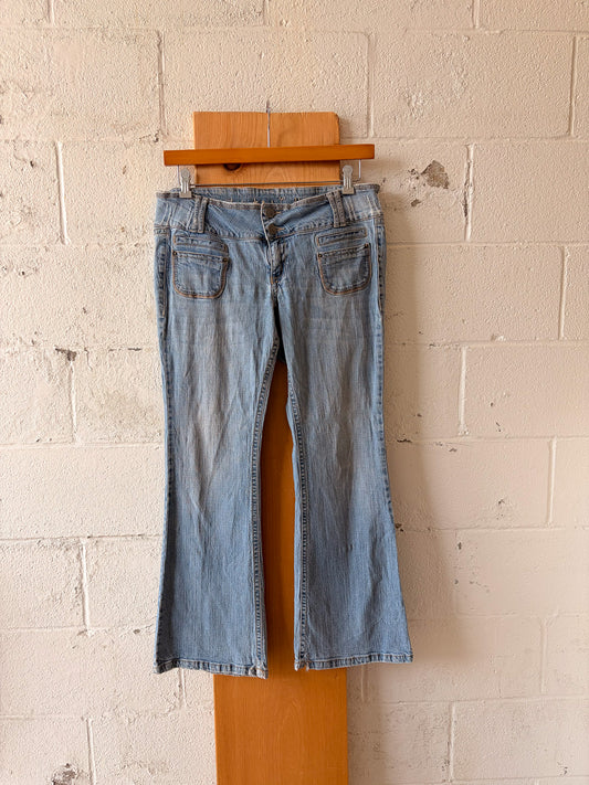 Y2K Light Wash Flare Jeans : 17