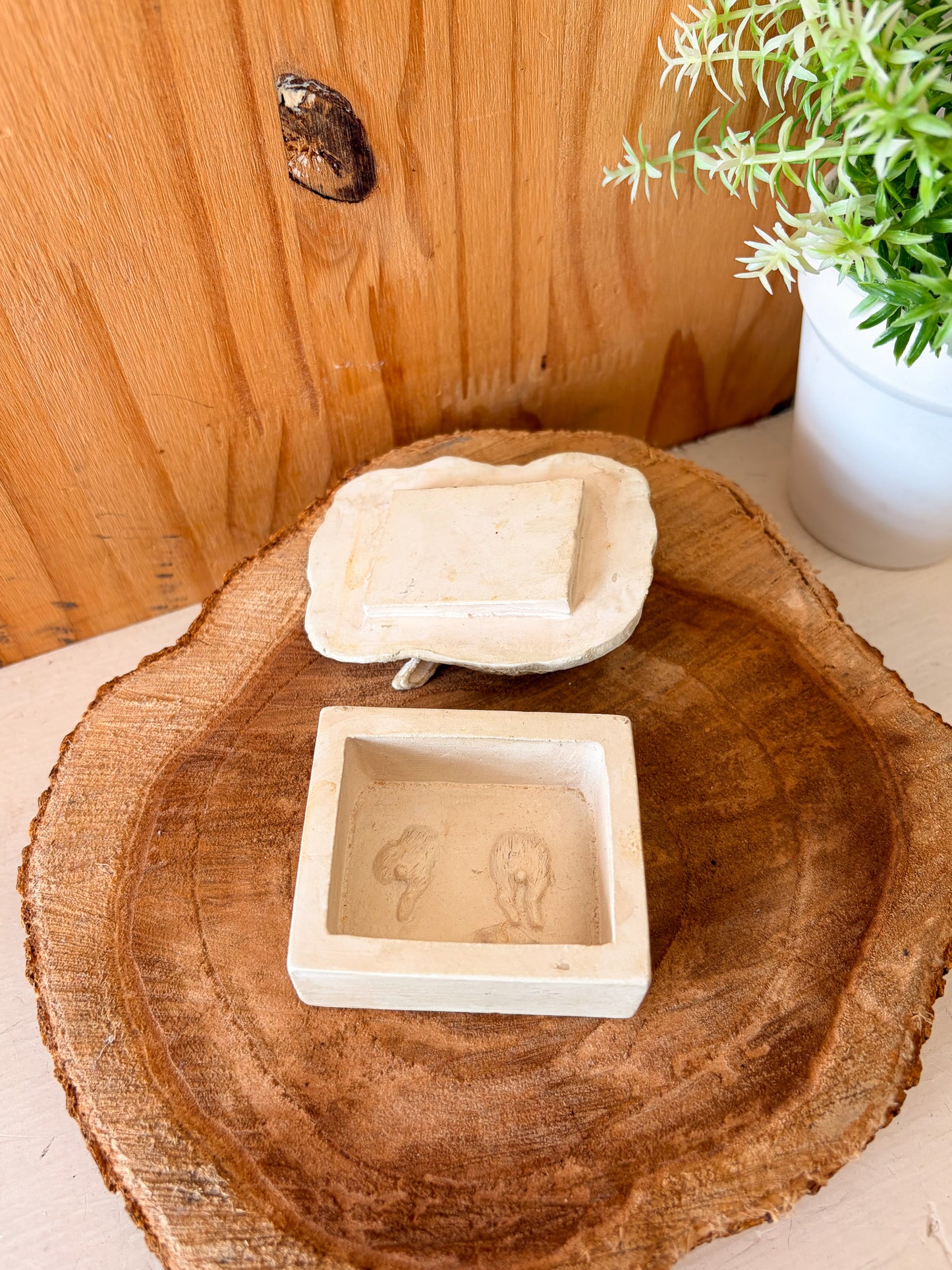 Hen-Feathers Rabbit Friends Trinket Dish (Local Pick Up Only)