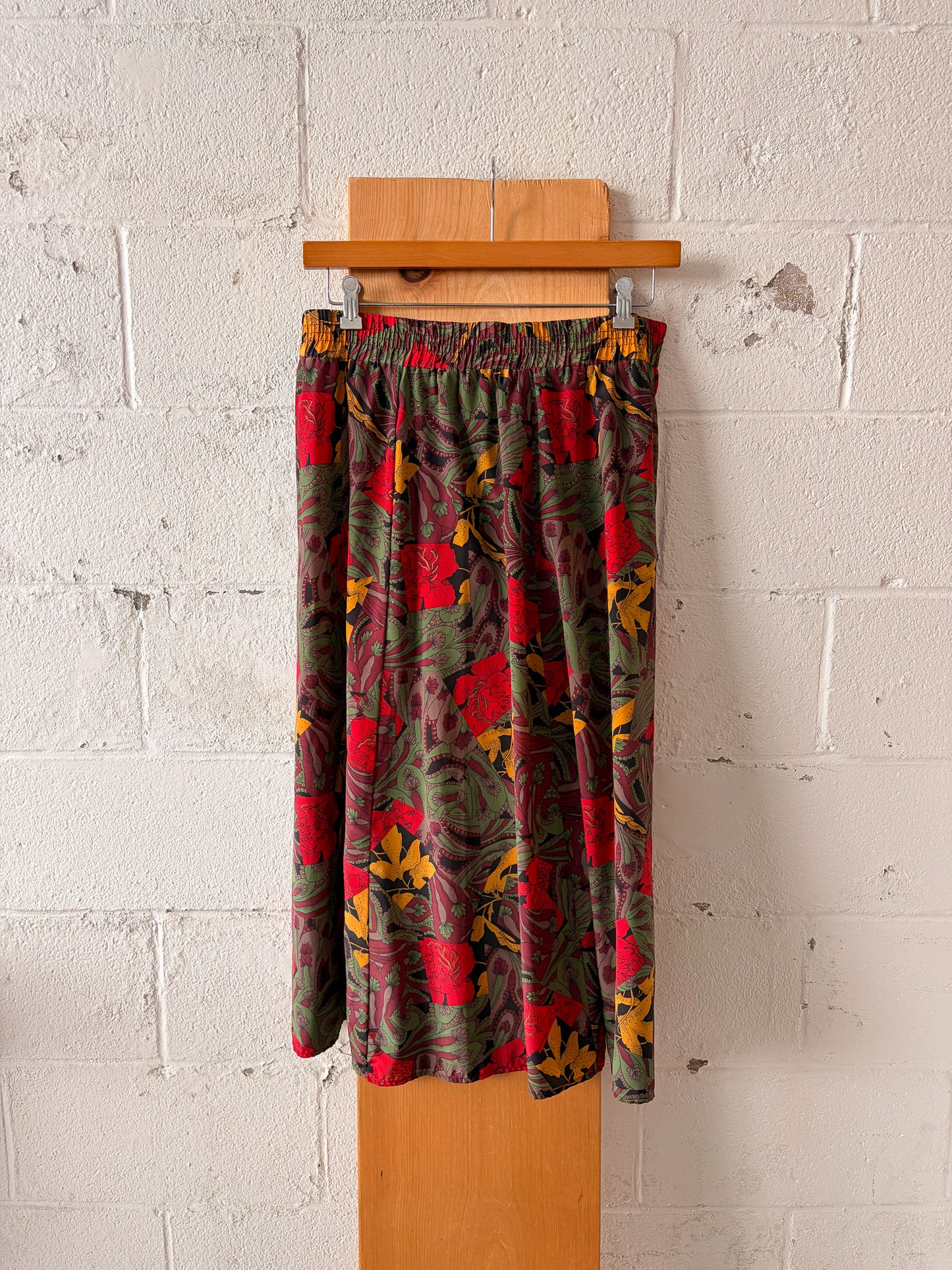 Vtg Flowy Floral Set : 12
