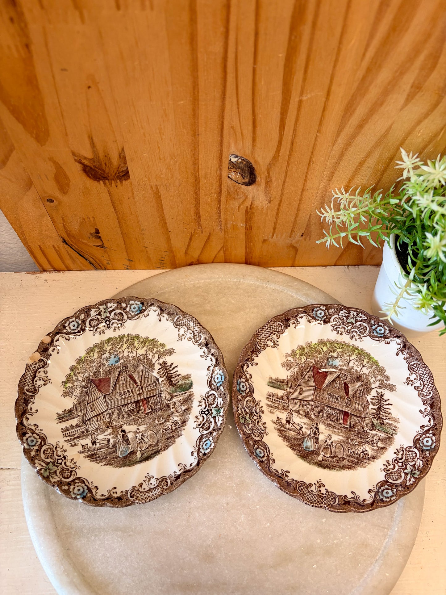 Vtg Heritage Hall Bowl & Plates Set (Local Pick Up Only)