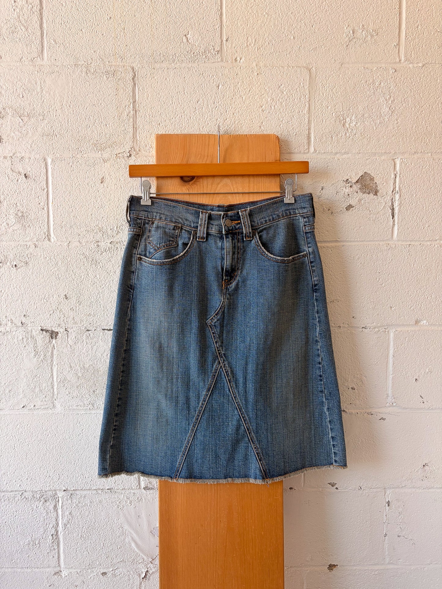 '06 Levi's Denim Skirt : 10