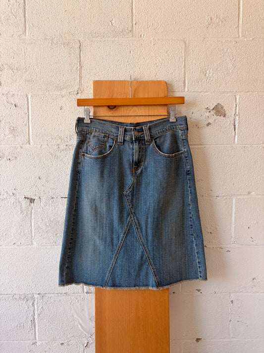 '06 Levi's Denim Skirt : 10