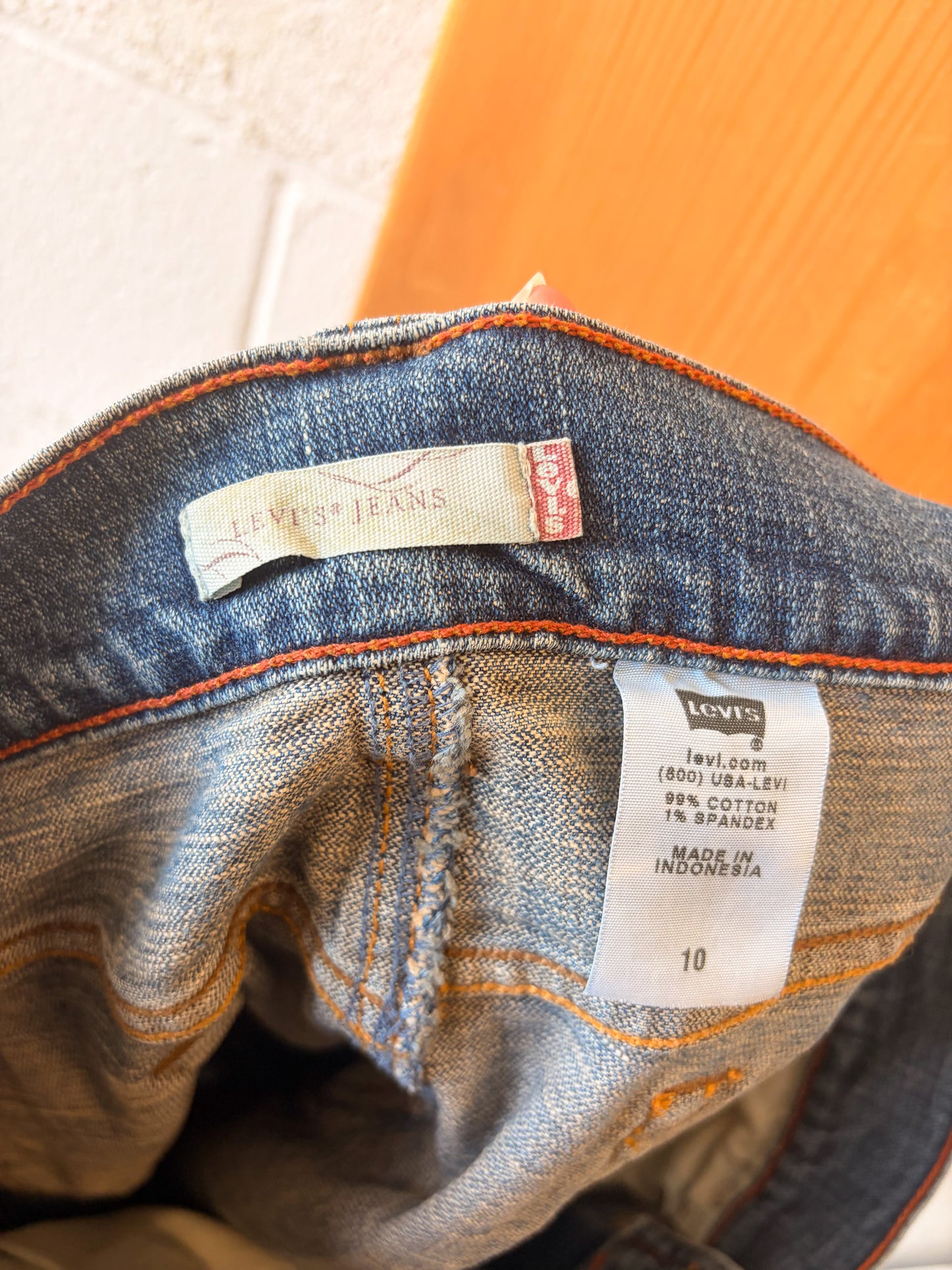 '06 Levi's Denim Skirt : 10