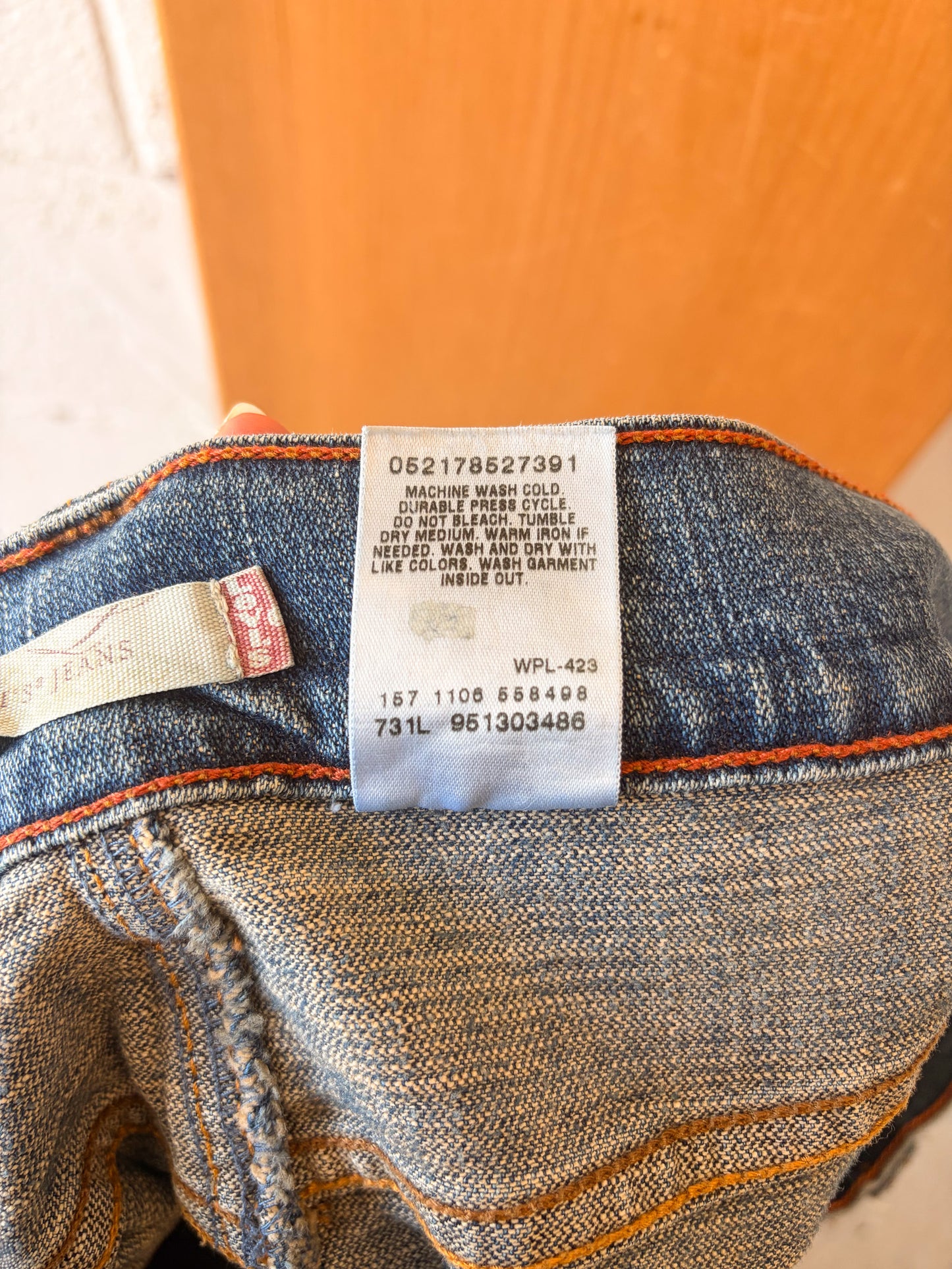 '06 Levi's Denim Skirt : 10