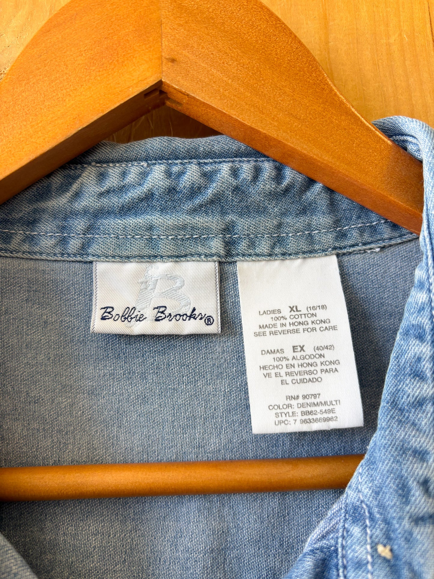 Vtg Short Sleeve Embroidered Denim Button Up : XL