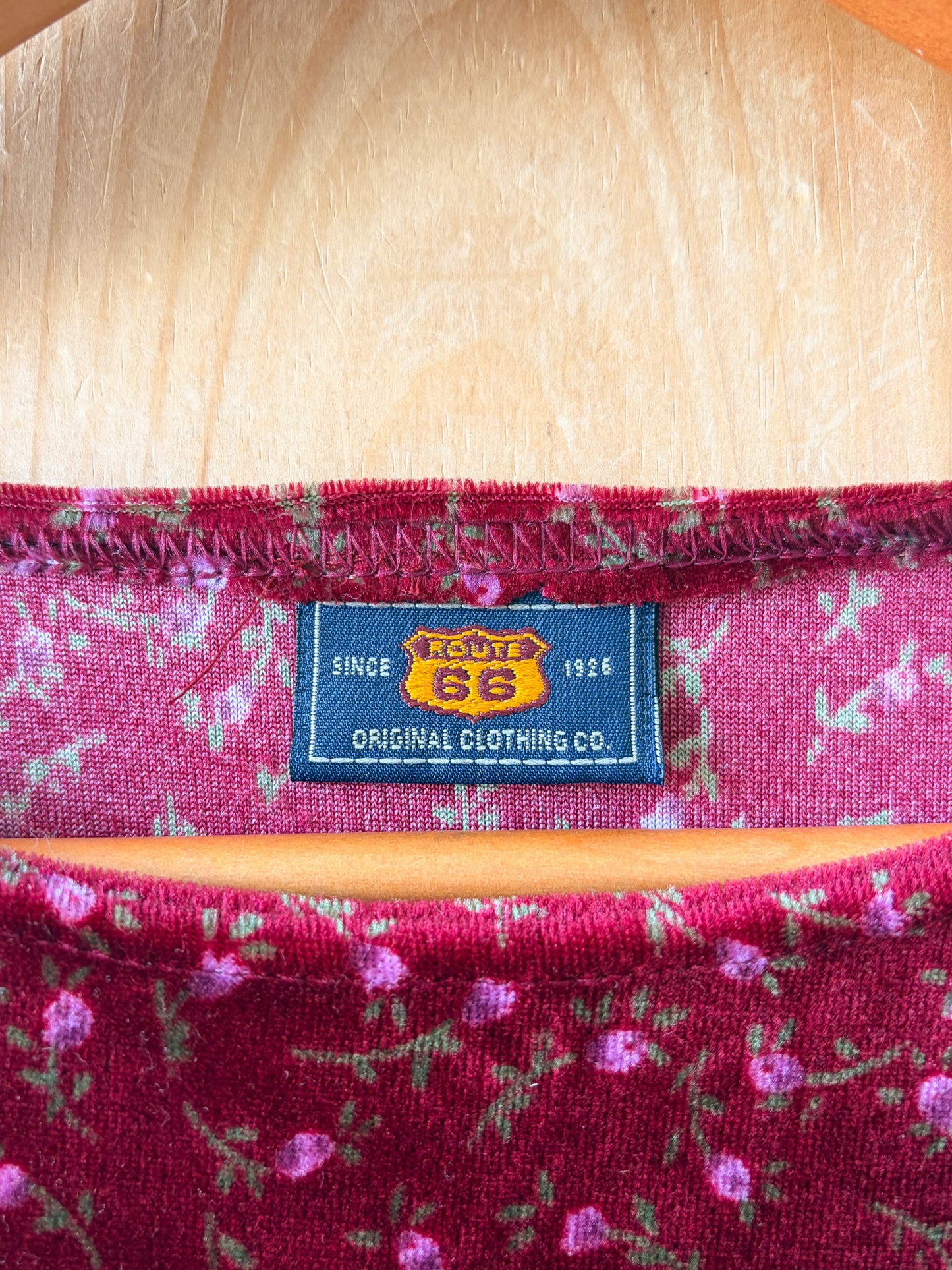 Route 66 Dainty Floral Velour Top : M/L
