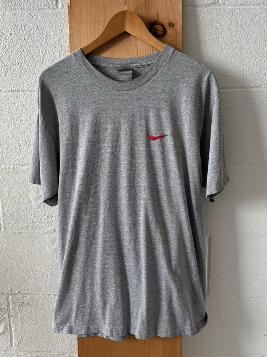 Gray Nike Tee : L