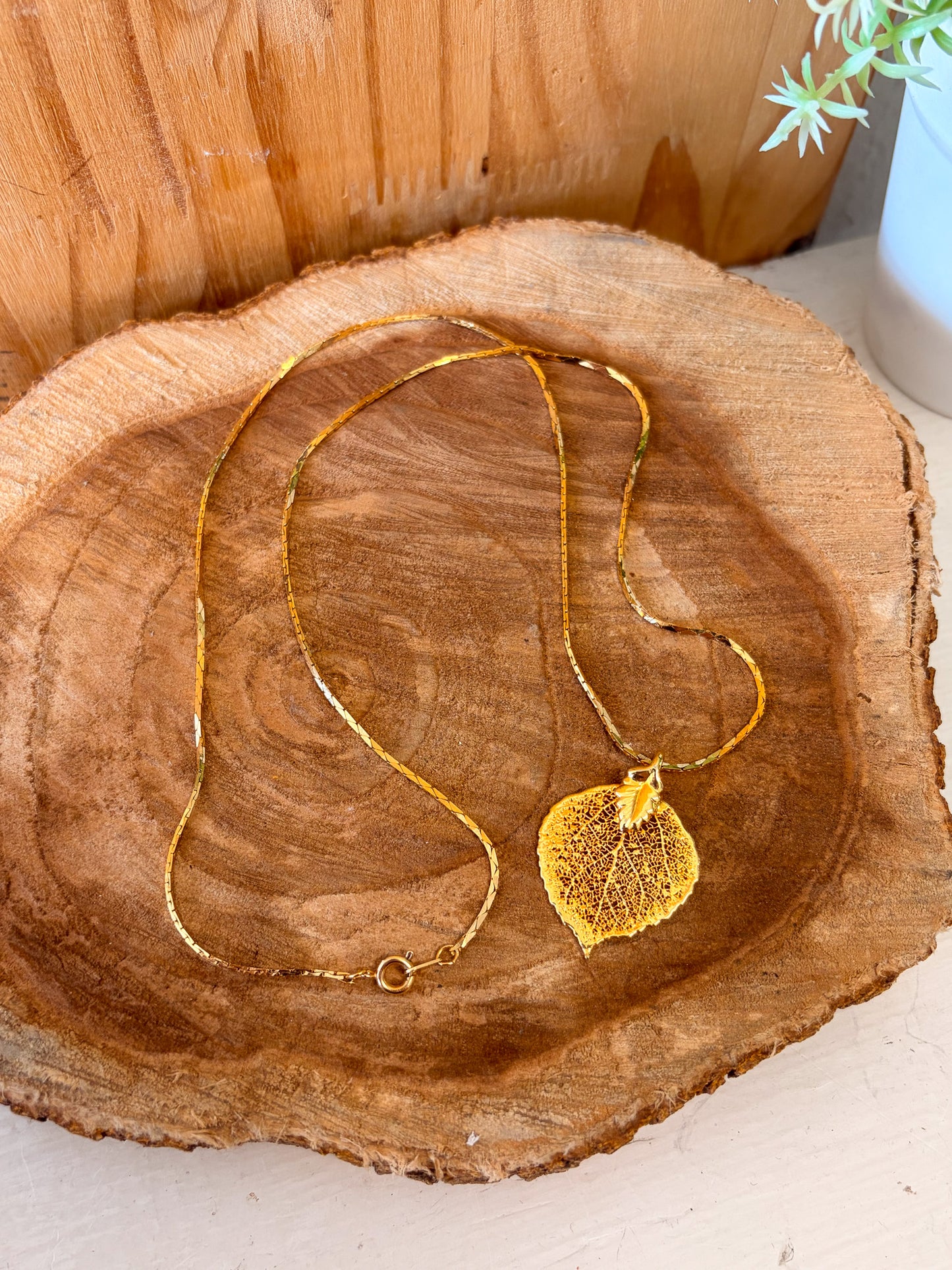 Gold Tone Leaf Necklace