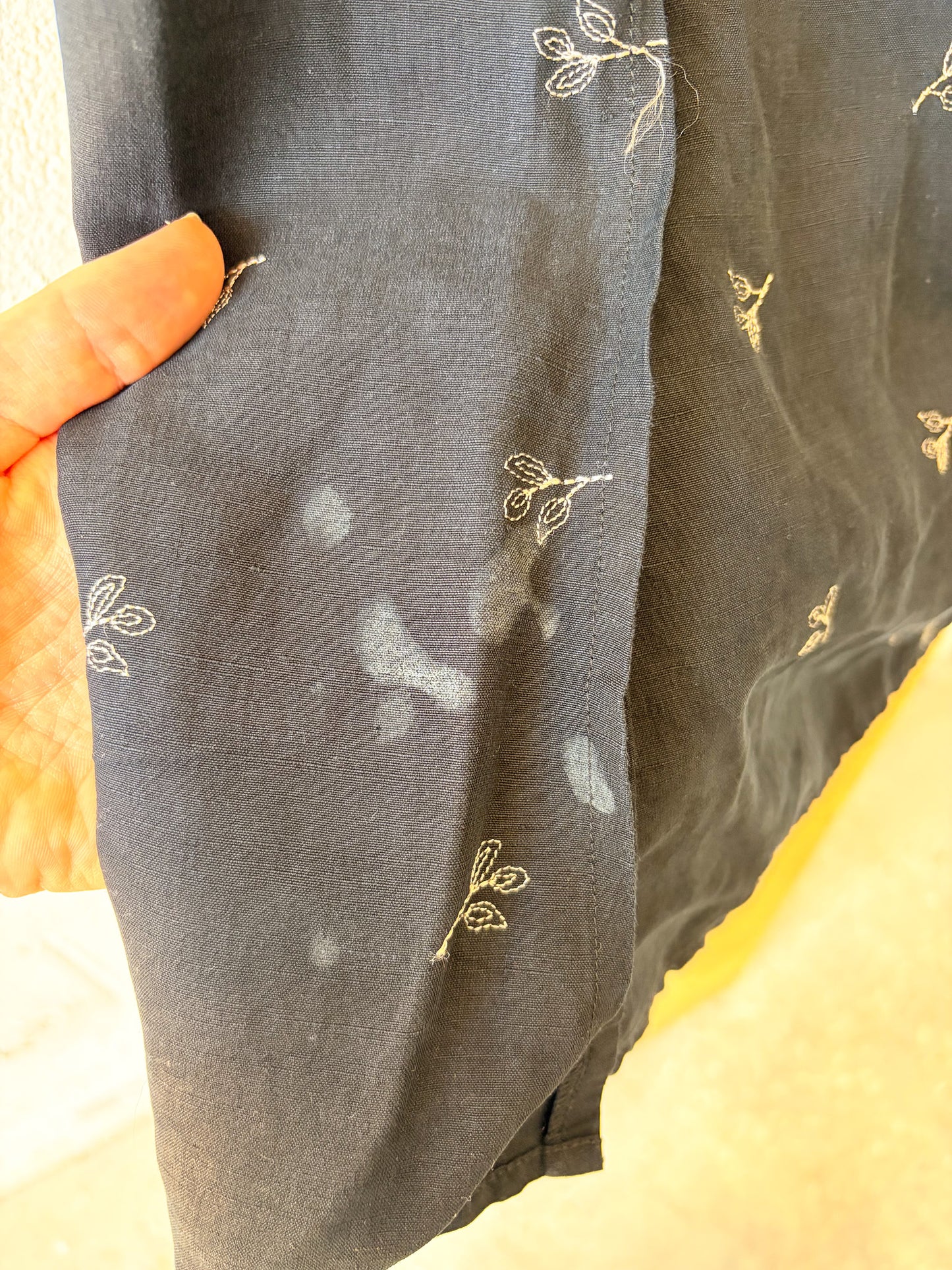 Dainty Black & White Floral Silk Blend Skirt : 16"W