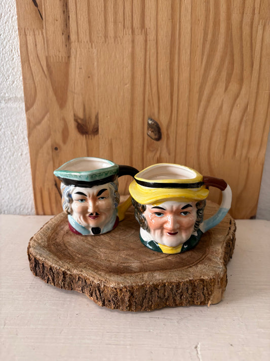 Vtg Pair of Ceramic Mugs (Local Pickup Only)
