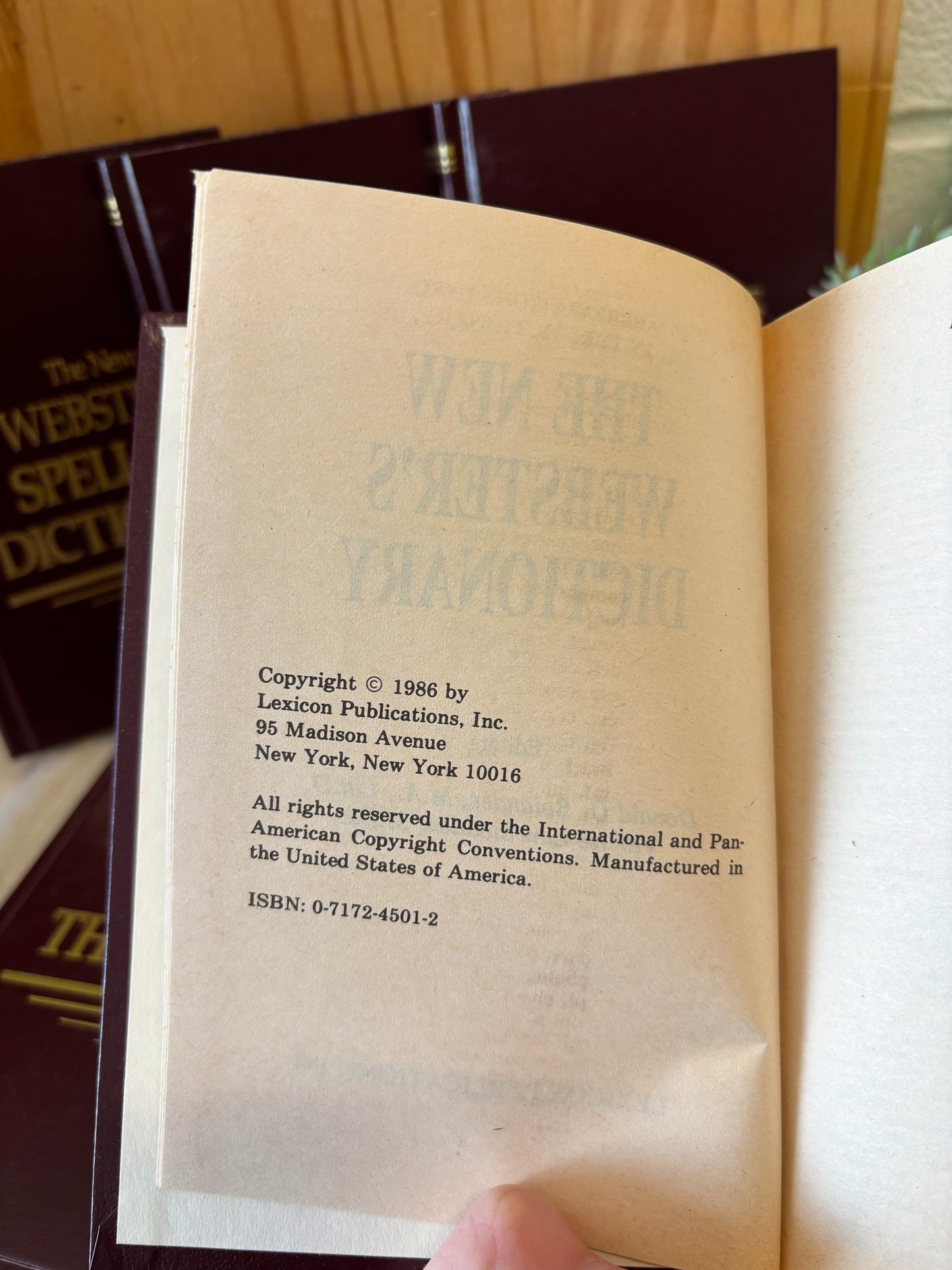 Vtg Webster's Deluxe Desk Reference Set