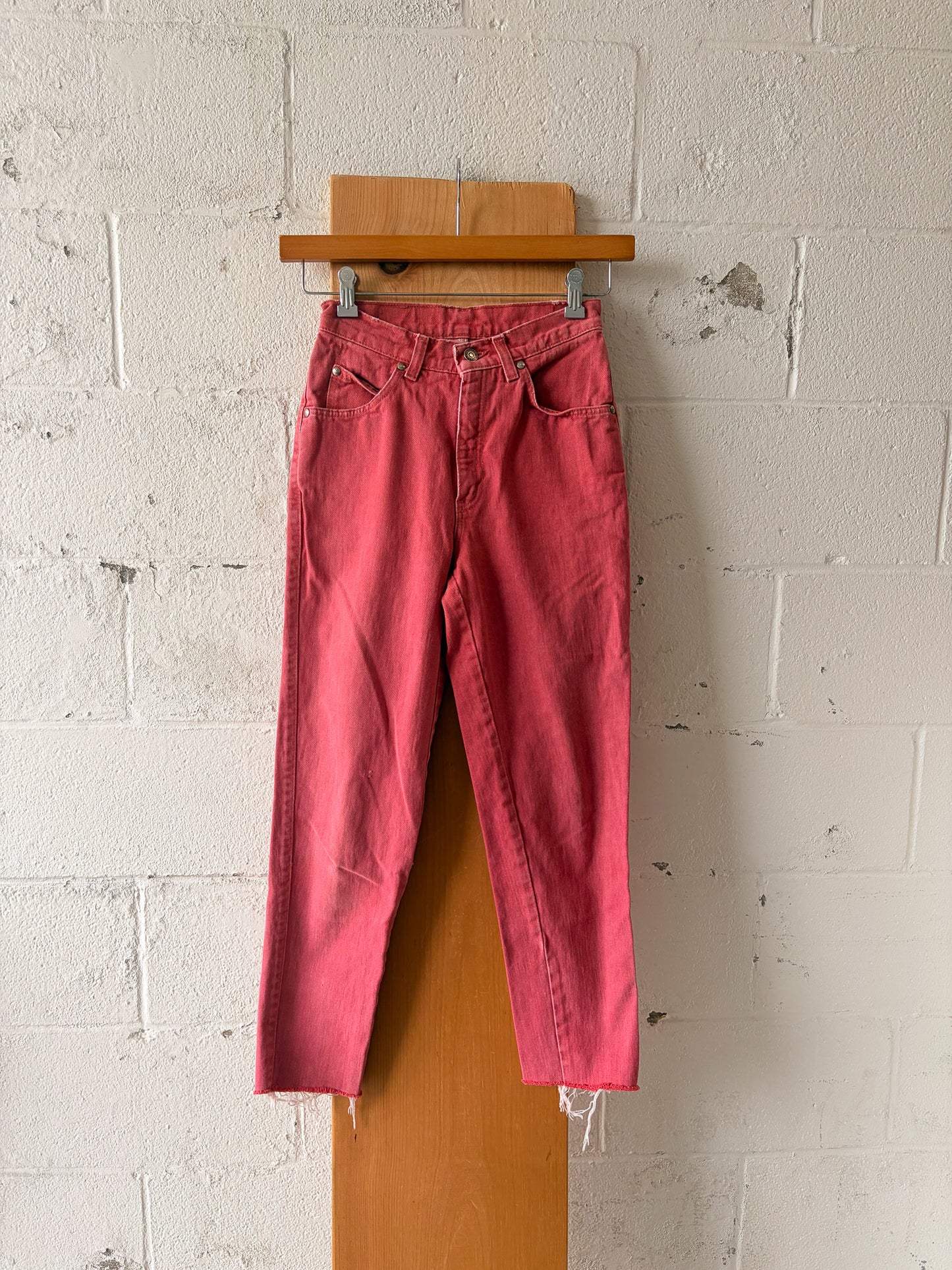 '93 Red Levi's : 25"W