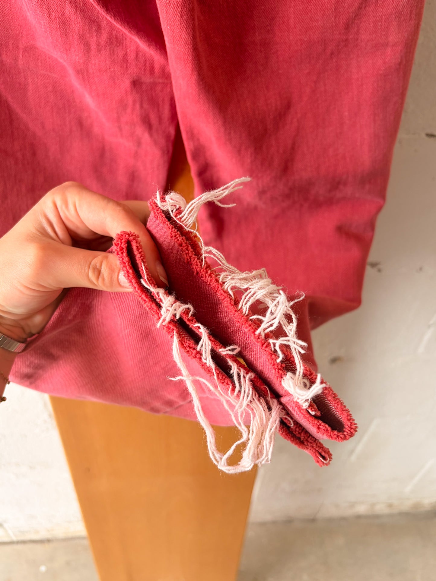 '93 Red Levi's : 25"W