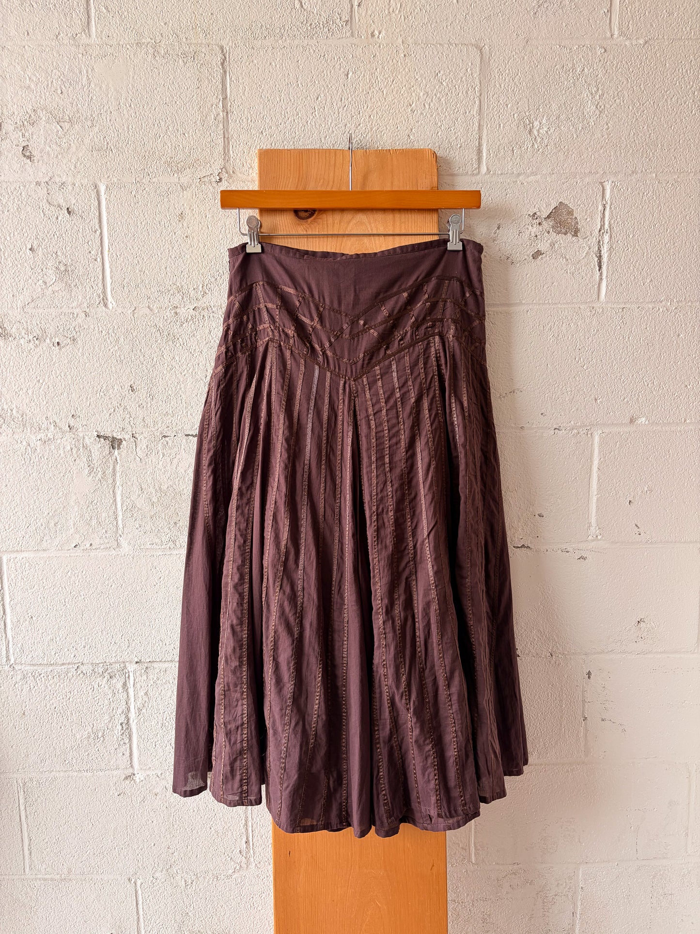 Long Detailed Brown Skirt : L