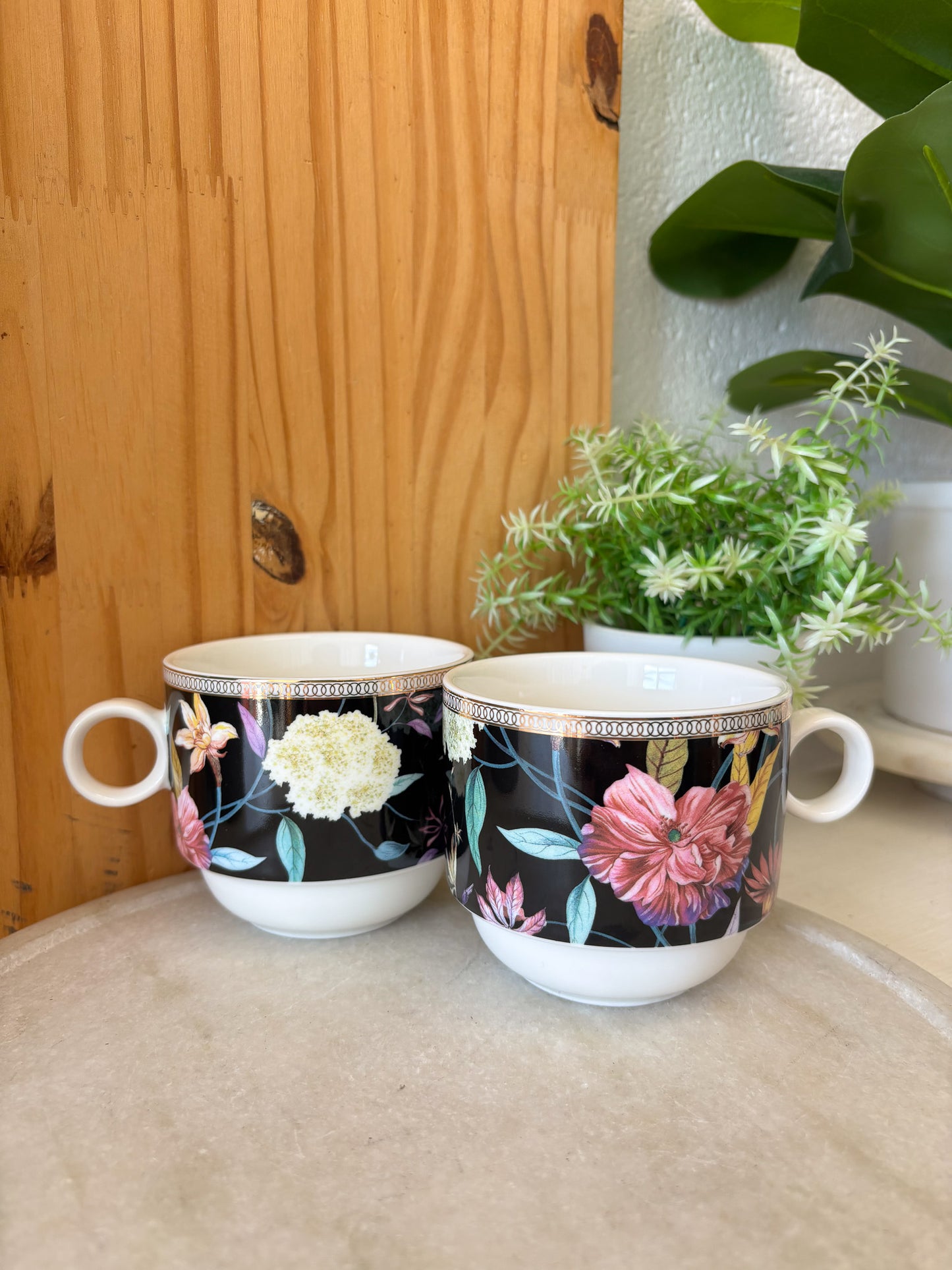 Pair of Vtg Floral Mugs (Local Pick Up Only)