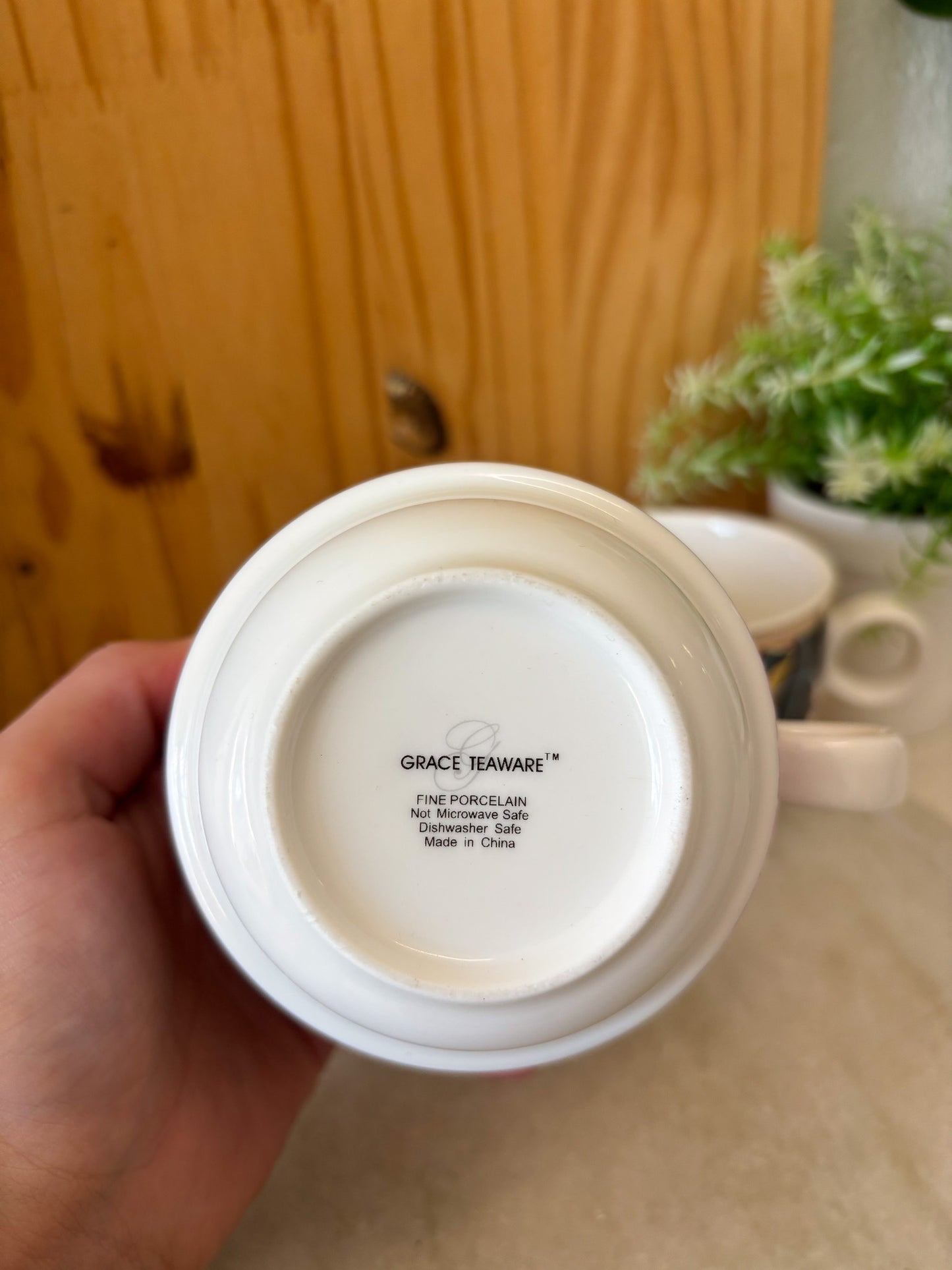 Pair of Vtg Floral Mugs (Local Pick Up Only)