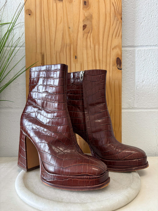 Brown Dolce Vita Boots : Size 7.5