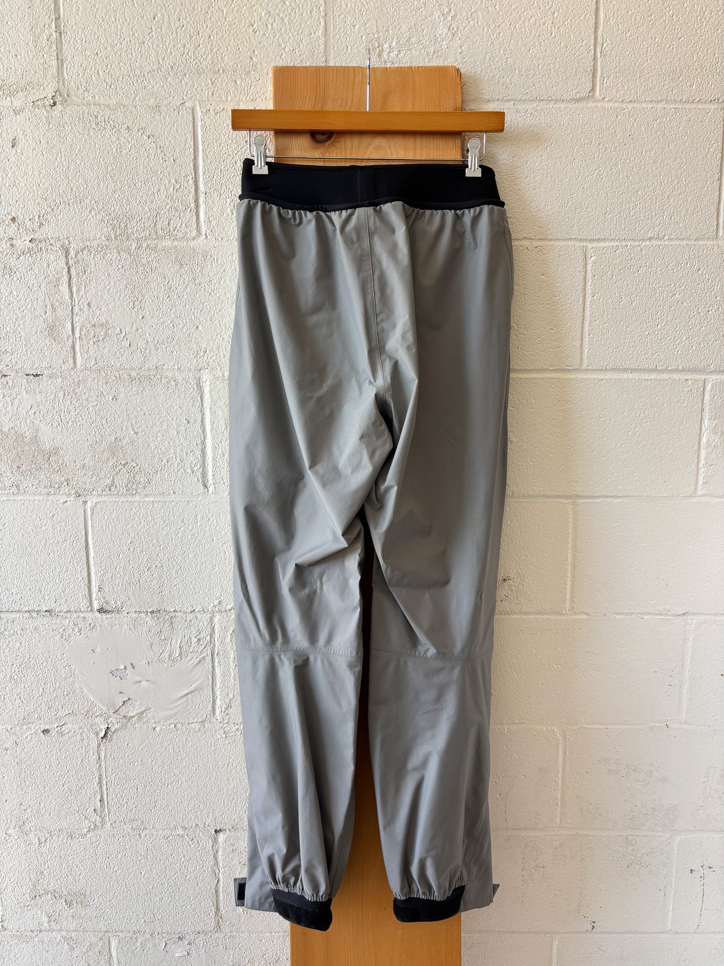 Patagonia Waterproof Pants : L