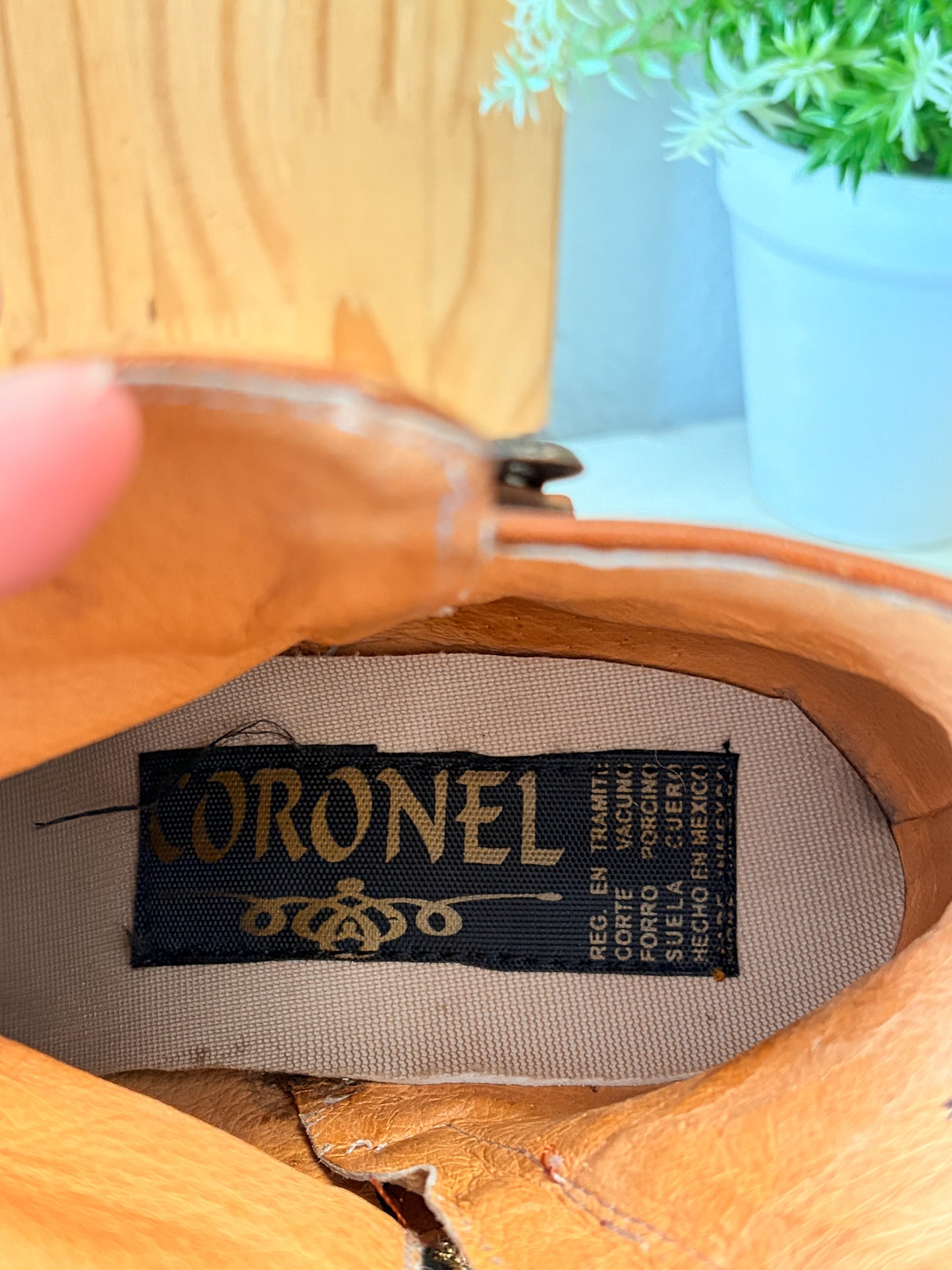 Vtg Brown Leather Ankle Boots : 9.5W / 8.5M (Local Pick Up Only)