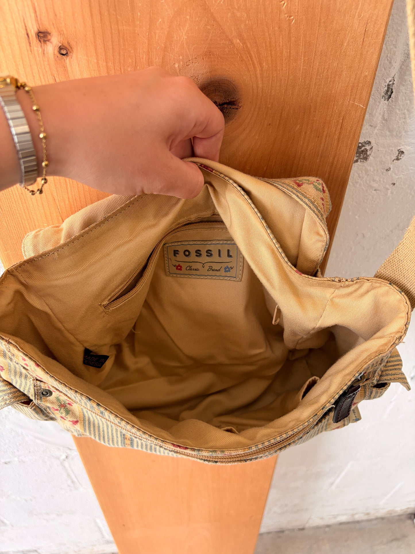 Fossil Amelia Canvas Floral Purse