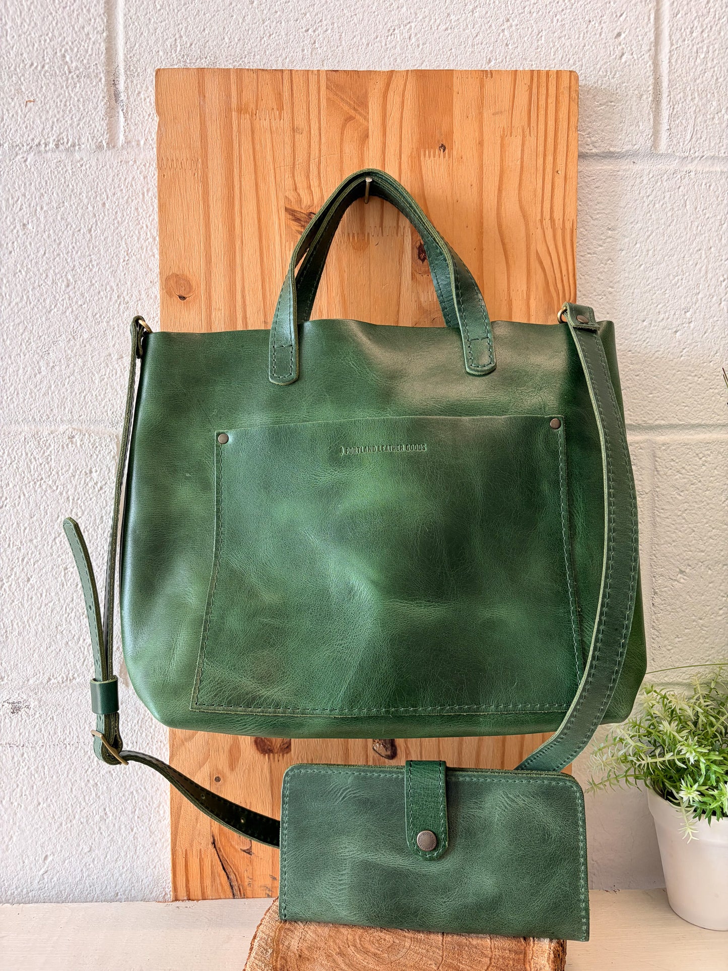 Portland Leather Green Tote Bag & Wallet (Local Pick Up Only)