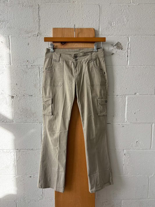 Mid Rise Khaki Cargo Pants : 4P