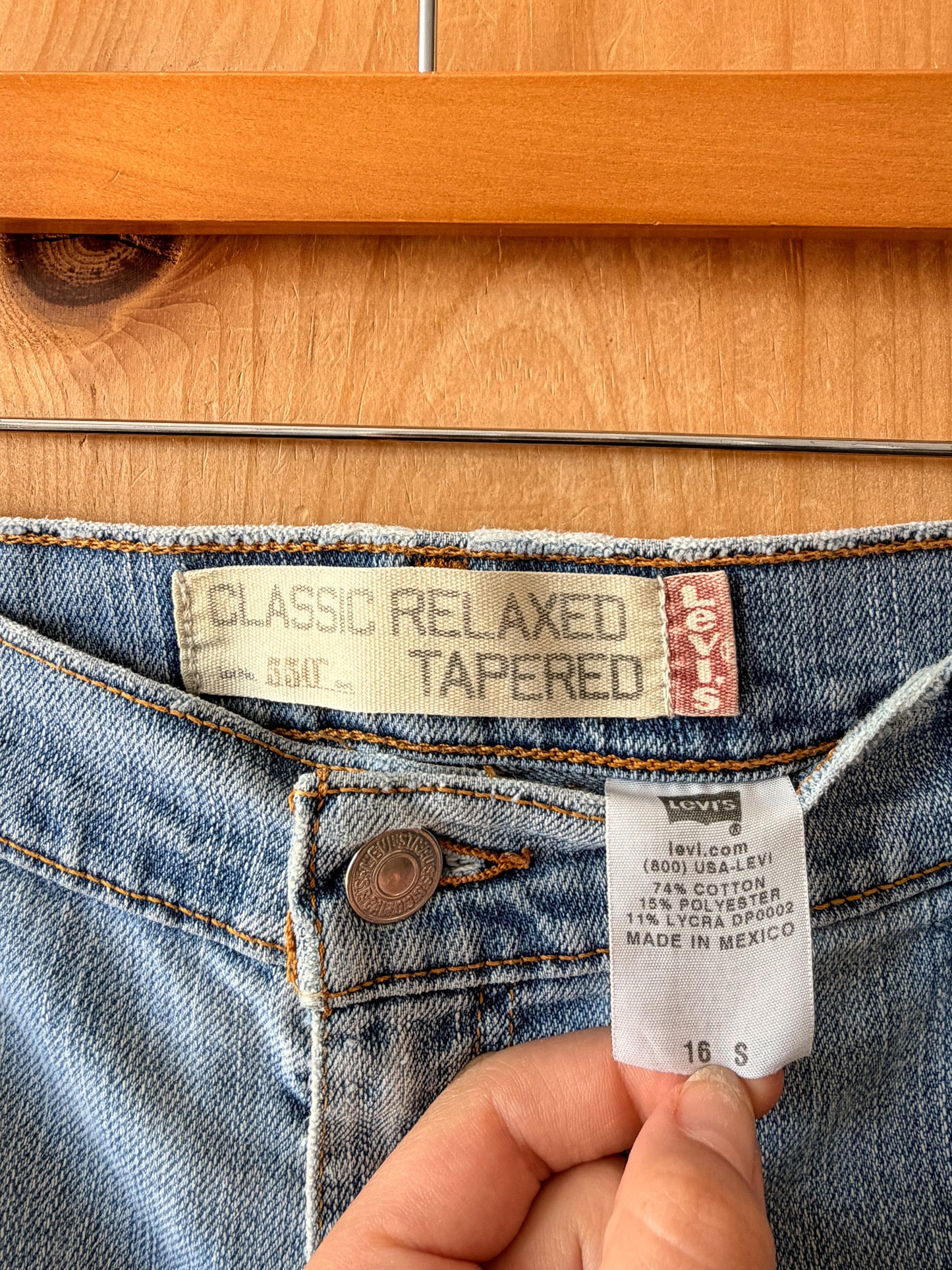 Levi's 550 Cut Offs : 16 S