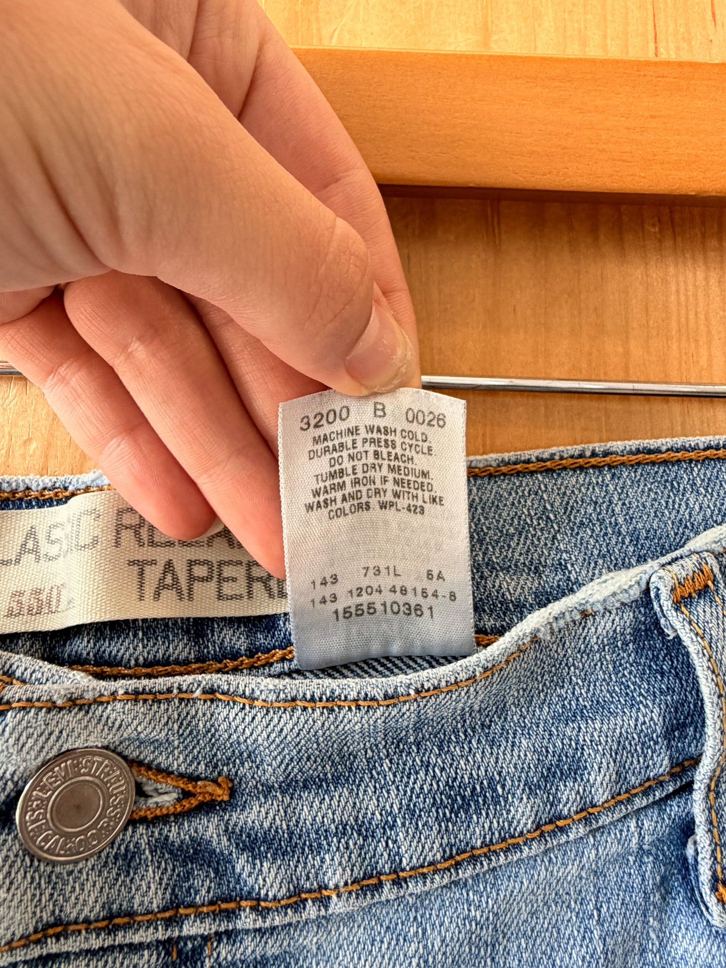Levi's 550 Cut Offs : 16 S