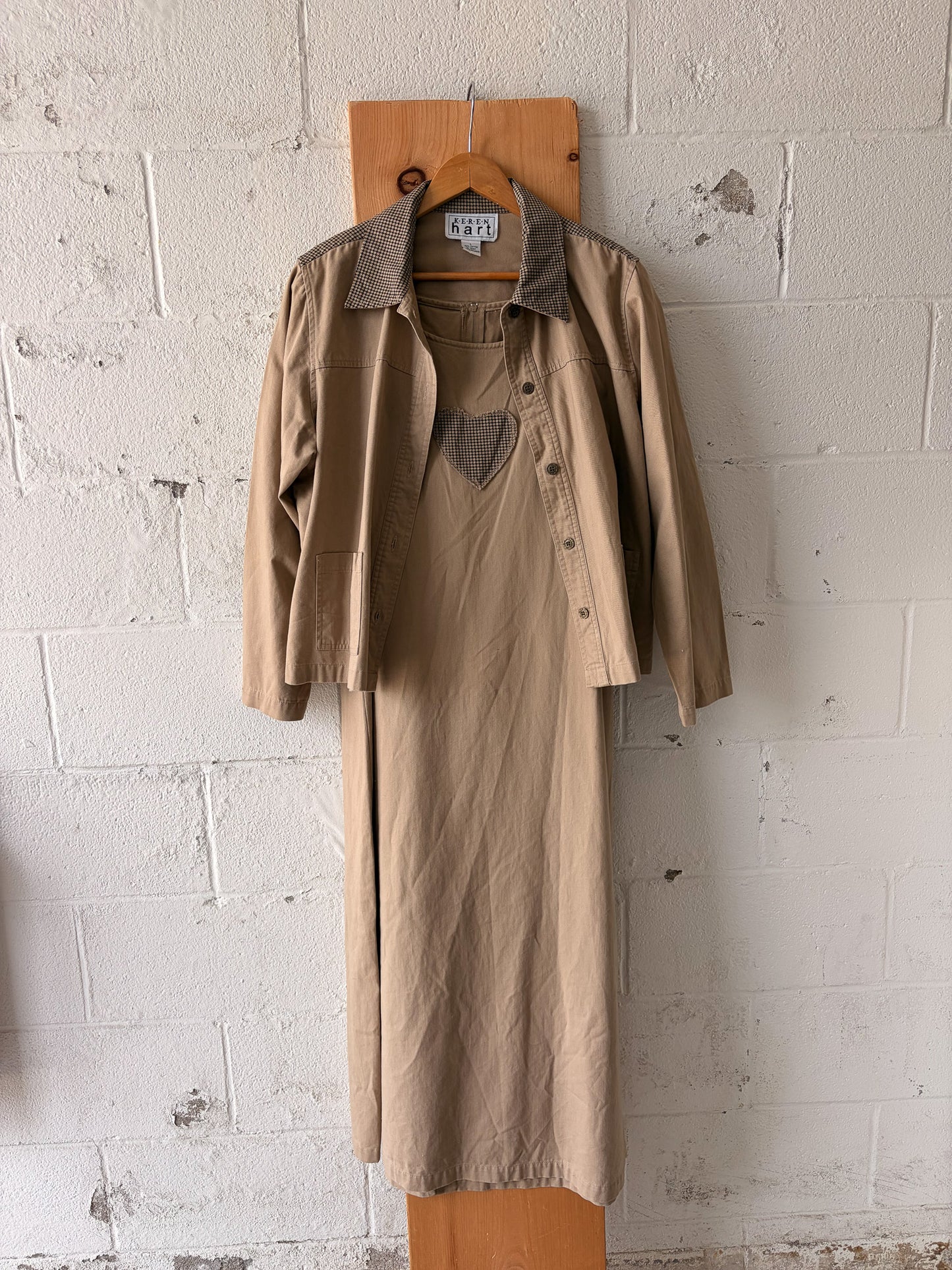 Vtg Keren Hart Tan Set : L