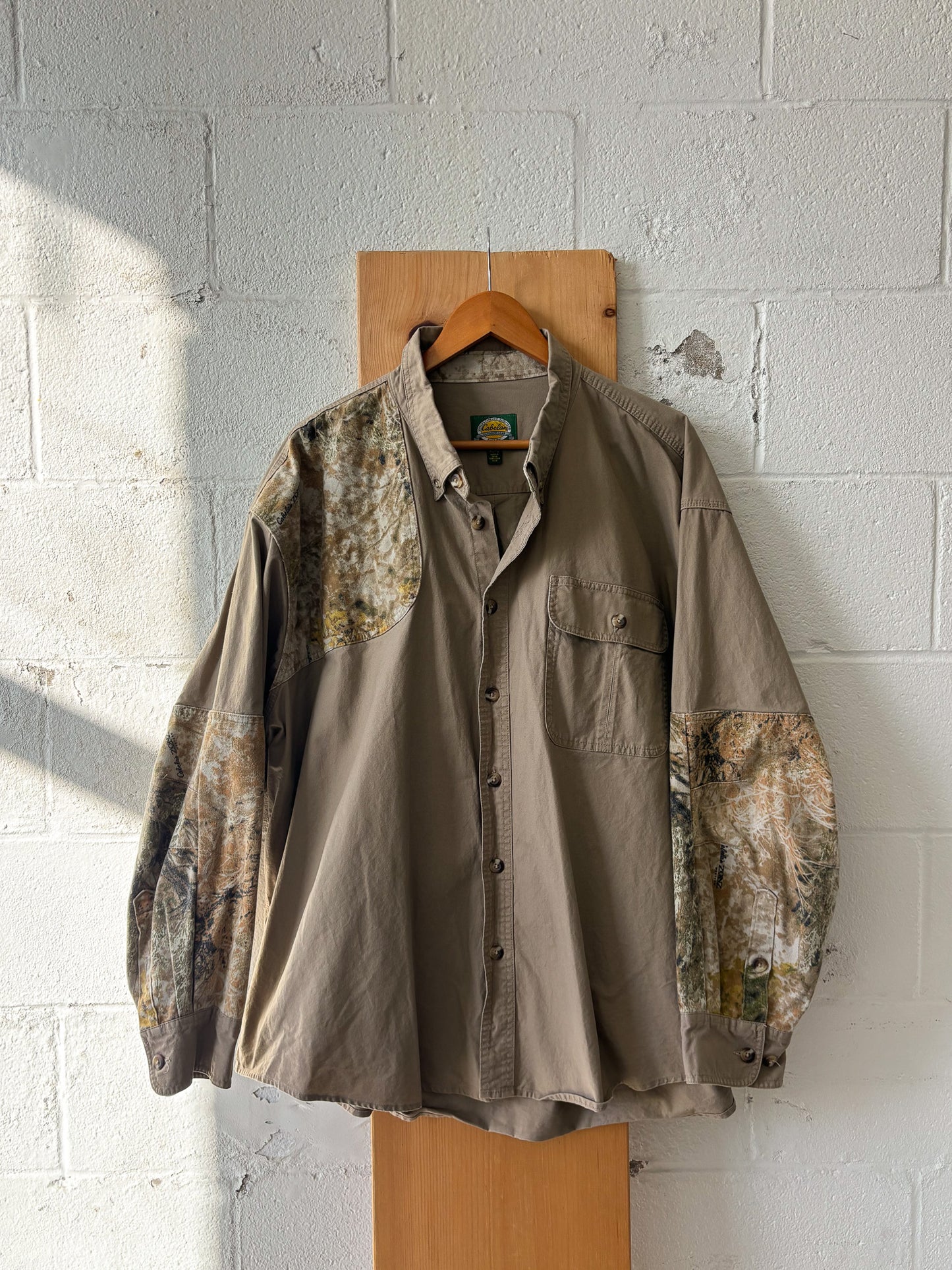 Cabela's Khaki Camo Button Up : 3XL