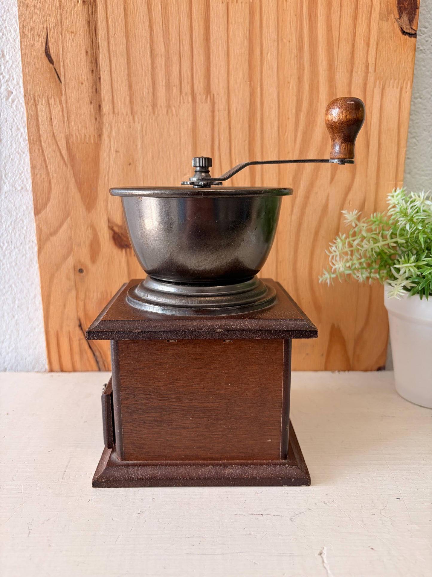 Vtg Wooden Hand Crank Coffee Bean Grinder (Local Pick Up Only)